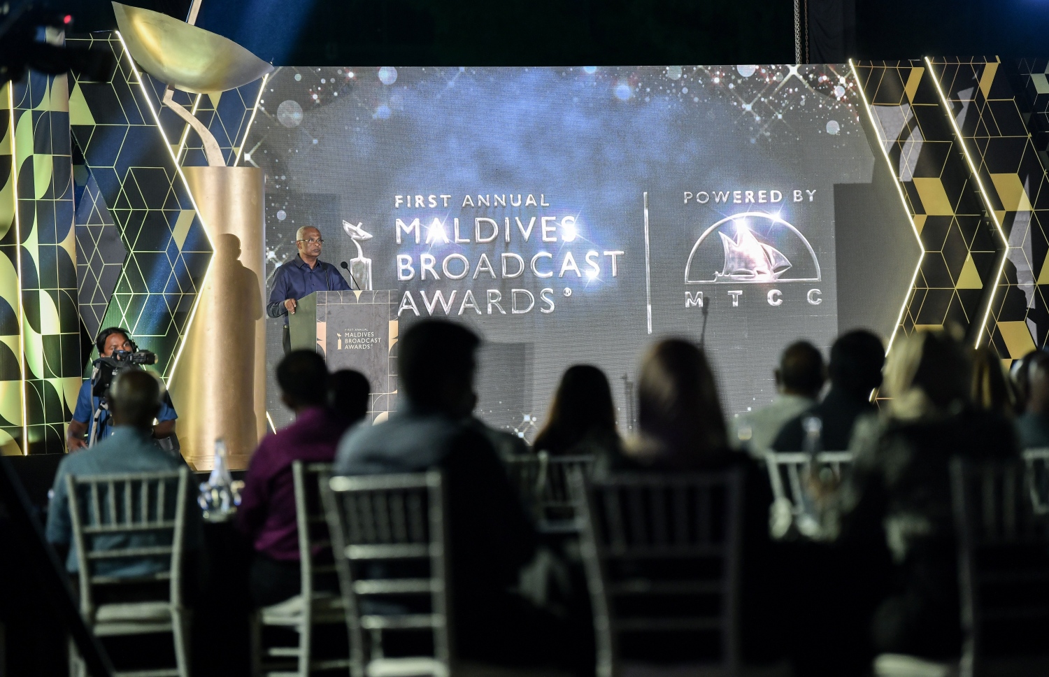 ރޭގެ ހަފުލާގައި ރައީސް ވާހަކަފުޅު ދައްކަވަނީ -- ފޮޓޯ: ނިޝާން އަލީ/ މިހާރު