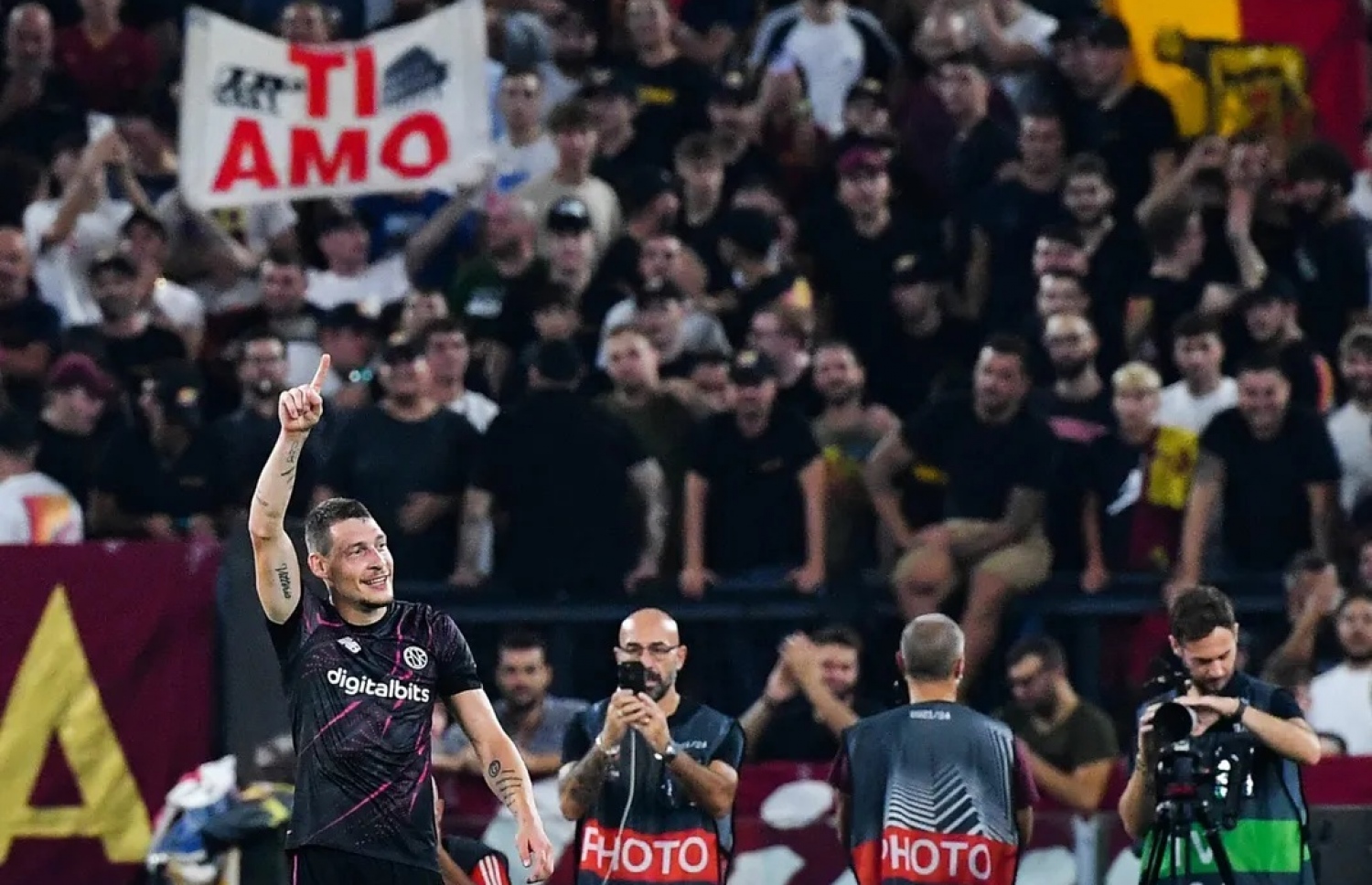 ރޯމާގެ ޖޯޒީގައި ފުރަތަމަ ލަނޑު ޖެހުމަށް ފަހު ފަހު ބެލޮއްޓީ.--