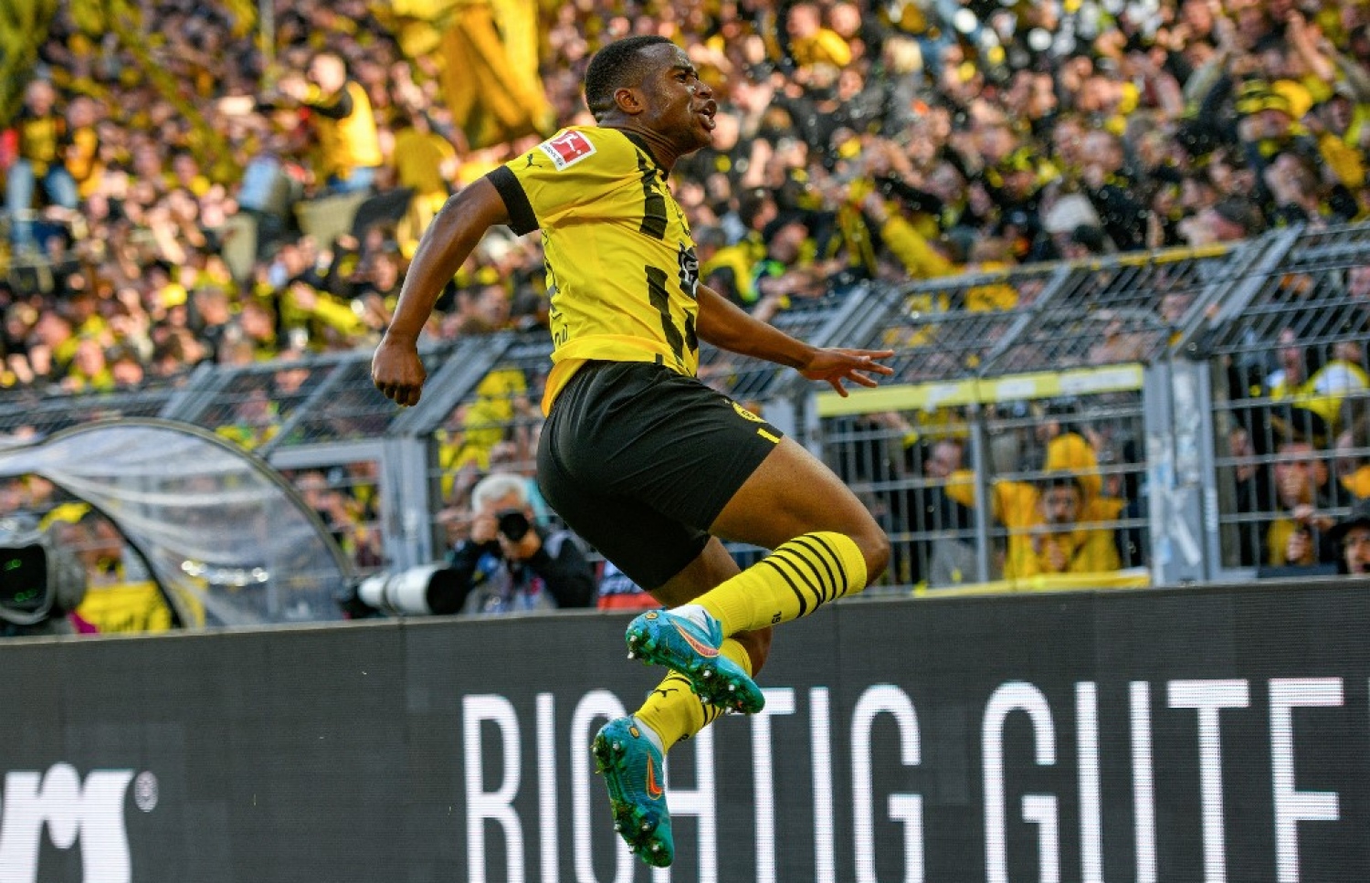 މައުކޮކޯ، ޑޯޓްމަންޑް މޮޅުކޮށްދިން ލަނޑު ޖެހުމަށް ފަހު.-- ފޮޓޯ: އޭއެފްޕީ