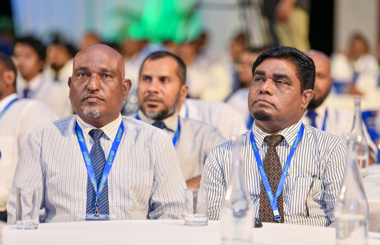 އެމްއެންޕީގެ ފުރަތަމަ ކޮންގްރެސް ފެށުމުގެ ޖަލްސާގައި އެ ޕާޓީގެ ބައެއް މެމްބަރުން ބައިވެރިވަނީ: މި ކޮންގްރެސްގައި 270 މެމްބަރުން ބައިވެރިވޭ.--- ފޮޓޯ: ފަޔާޒު މޫސާ | މިހާރު