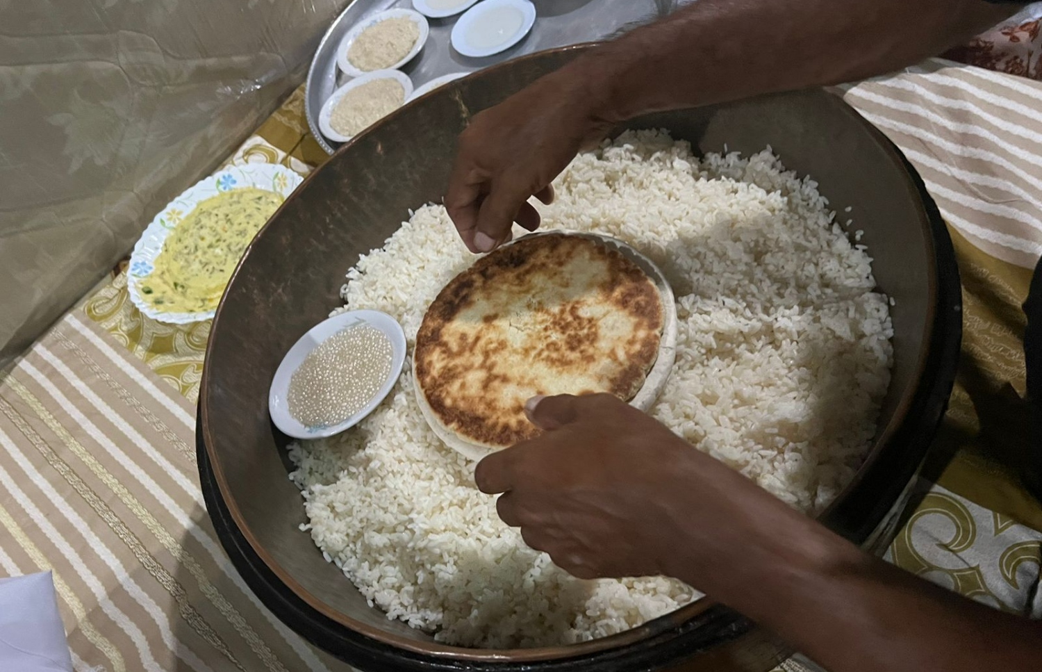 އުތީމުގައި ކޭން ތައްޔާރުކޮށްފައި.