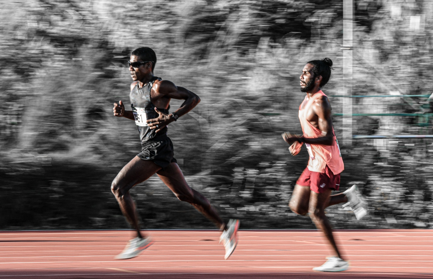 ގައުމީ މުބާރާތުގައި ފަޒީލް (ވ) ދުވަނީ: އޭނާ ވަނީ ގައުމީ މުބާރާތުގައި ފަސް ރަން މެޑަލް ކަރުގައި އަޅުވާލަފަ --- ފޮޓޯ: ފަޔާޒު މޫސާ | މިހާފރު