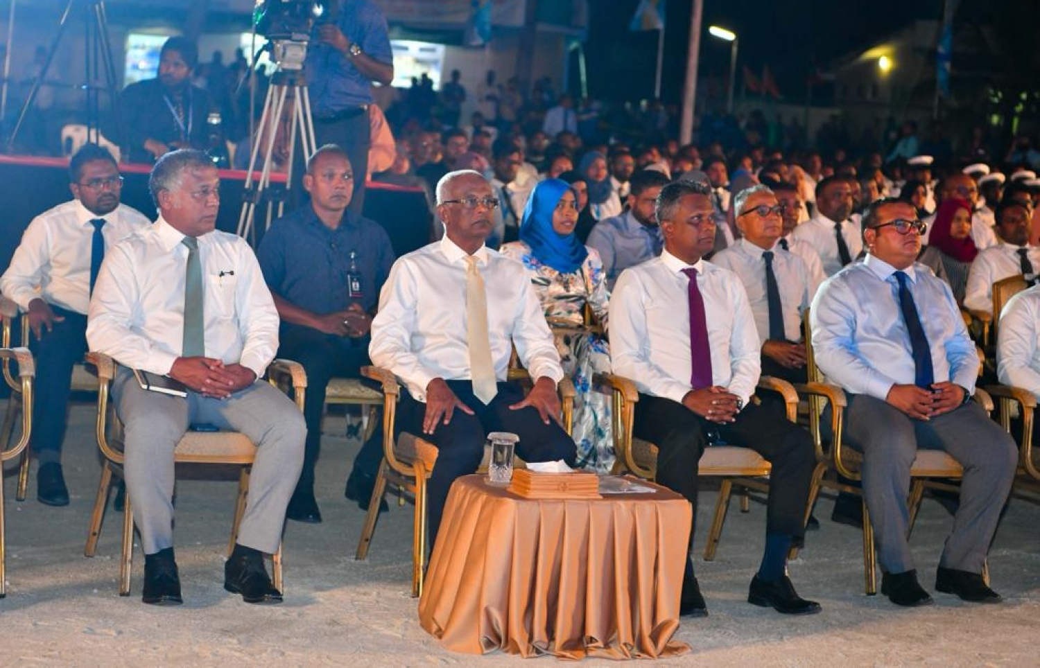 އާރުޓީއެލް ފެރީން ބޮޑުތިލަދުންމަތި ގުޅާލުމުުގެ ރަސްމިއްޔާތުގައި ރައީސް ބައިވެރިވެވަޑައިގަންނަވަނީ. -- ފޮޓޯ: ރައީސް އޮފީސް