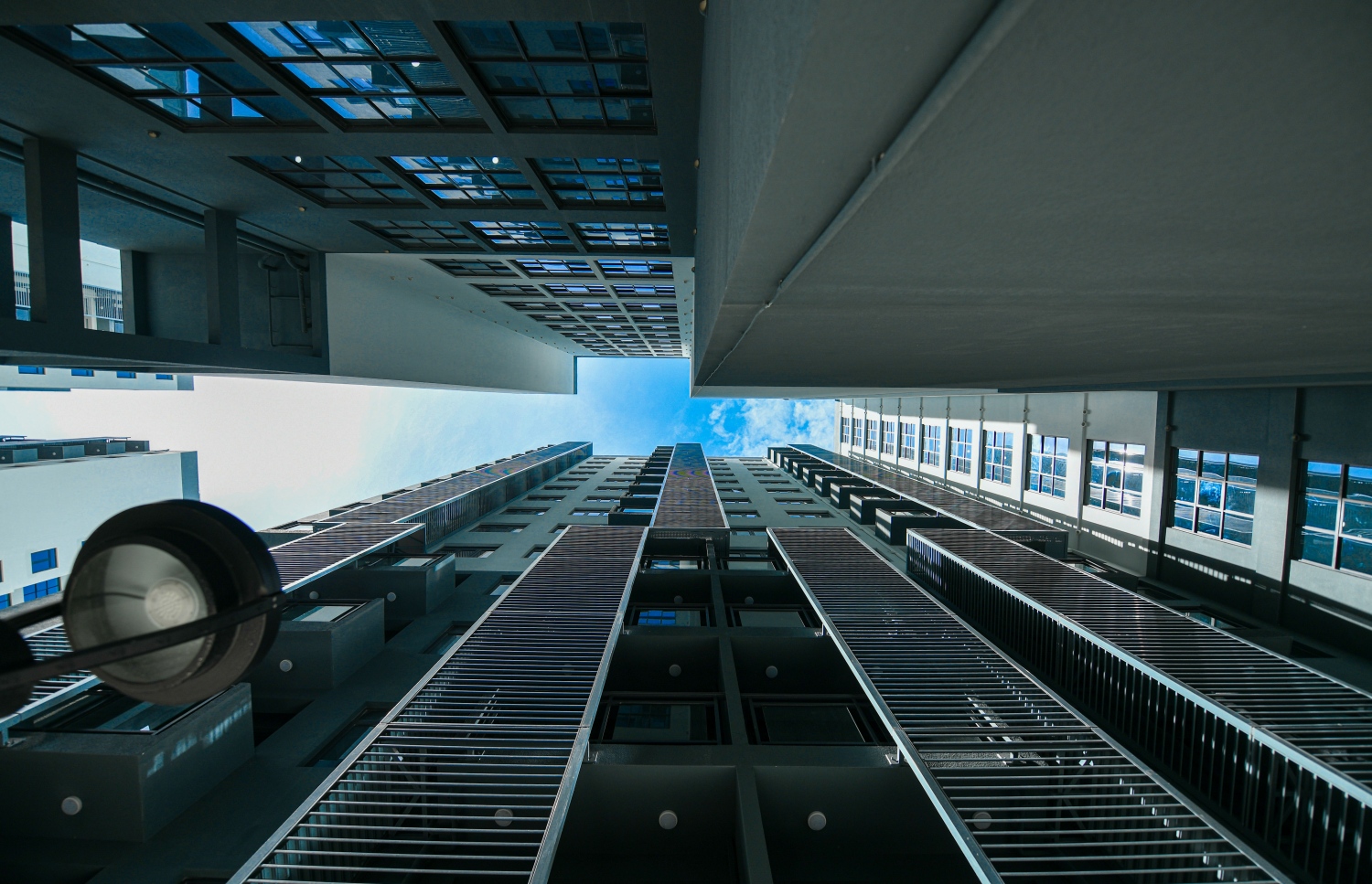 ހުޅުމާލޭގެ ދެވަނަ ފިޔަވަހީގައި އެމްއޭސީއެލުން އިމާރާތްކުރި ފްލެޓްތައް: އެ ކުންފުނިން އިމާރާތްކޮށްފައި ވަނީ 14 ބުރީގެ ދެ ޓަވަރުގައި 384 އެޕާޓްމަންޓް. އެއީ ދެ ކޮޓަރީގެ 240 އެޕާޓްމަންޓާއި އެއް ކޮޓަރީގެ 72 އެޕާޓްމަންޓް.---ފޮޓޯ: ނިޝާން އަލީ/ މިހާރު