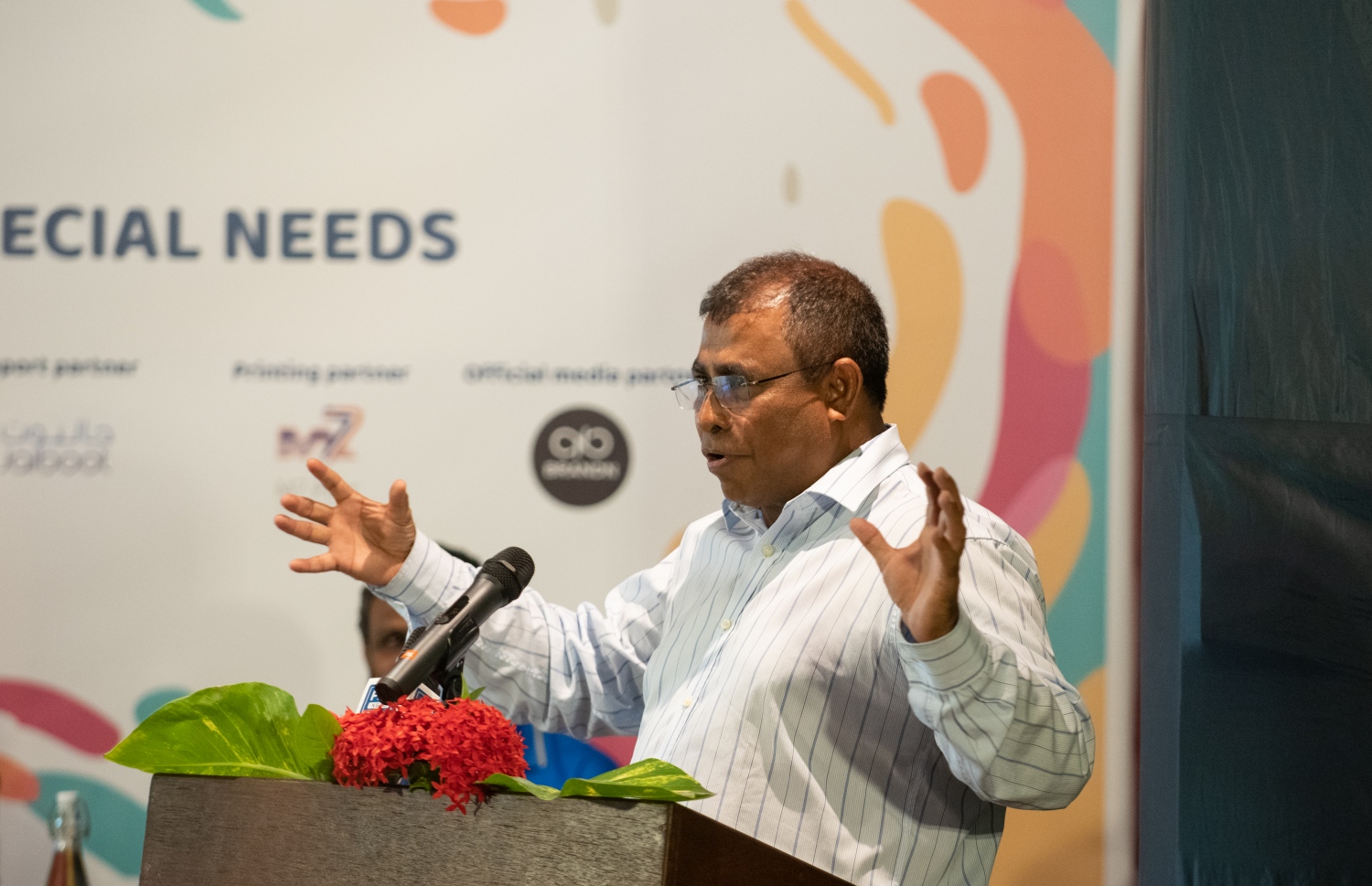 މިއަދުގެ ރަސްމިއްޔާތުގައި ޓޫރިޒަމް މިނިސްޓަރު ޑރ. މައުސޫމް ވާހަކަ ދައްކަވަނީ ---ފޮޓޯ: މިހާރު