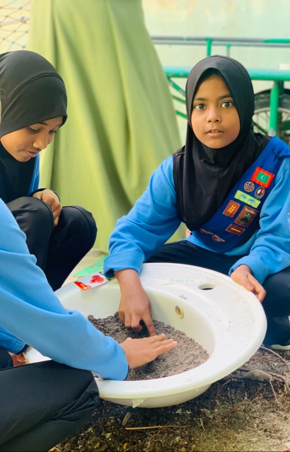 ވެލްނަސް މެޓާސްއިން ހަދިޔާ ކުރި އޮށްތައް ދަރިވަރުން އިންދަނީ