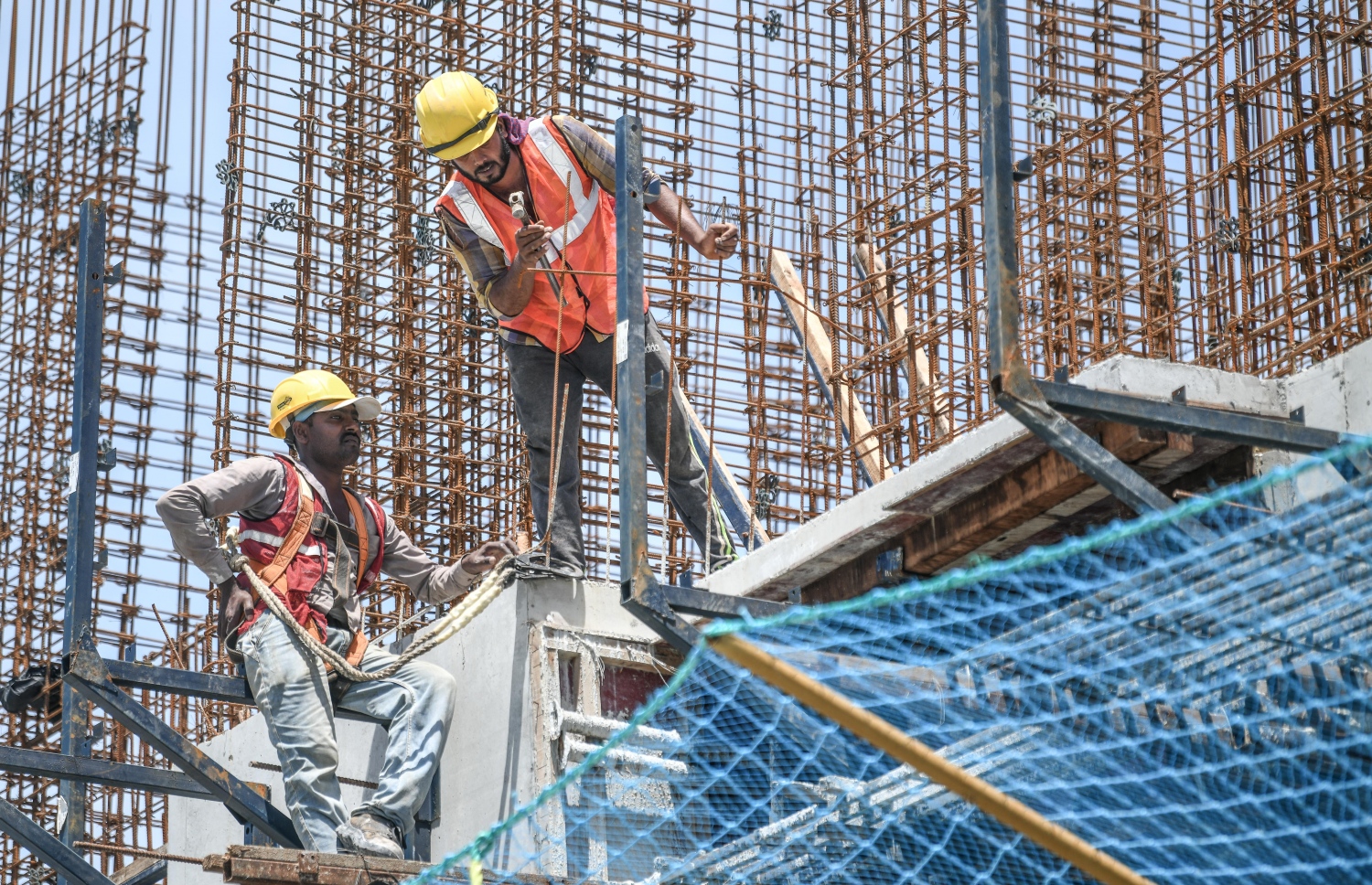 ބޯހިޔާވަހިކަމުގެ ދަތިކަން ހައްލުކުރަން މި ސަރުކާރުން ހުޅުމާލެ 2 ގައި އިމާރާތްކުރަން ފެށި 4000 ފްލެޓްތަކުގެ މަސައްކަތް ކުރިޔަށް ދަނީ، ބޯހިޔާވަހިކަމަށް ހުޅުވާލި މުއްދަތު މި ހަފުތާގައި ހަމަވިއިރު 4،000 ފްލެޓަށް ގާތްގަނޑަކަށް 20,697 މީހުން ވަނީ ކުރިމަތިލައިފައި.-- ފޮޓޯ: ނިޝާން އަލީ/ މިހާރު