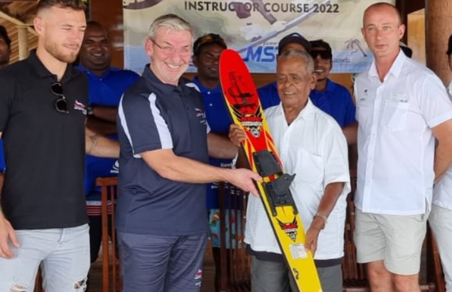 އެމްއެސްޓީއެސް އާއި ބީޑަބްލިއުއެސްޑަބްލިއު އާއި ސީއާރު ރިސޯޓުގެ އިސްވެރިން. އެ ކޯސް ތައާރަފް ކުރީ ކުރެއްދޫ އައިލެންޑު ރިސޯޓުގައި. ފޮޓޯ: އެމްއެސްޓީއެސް