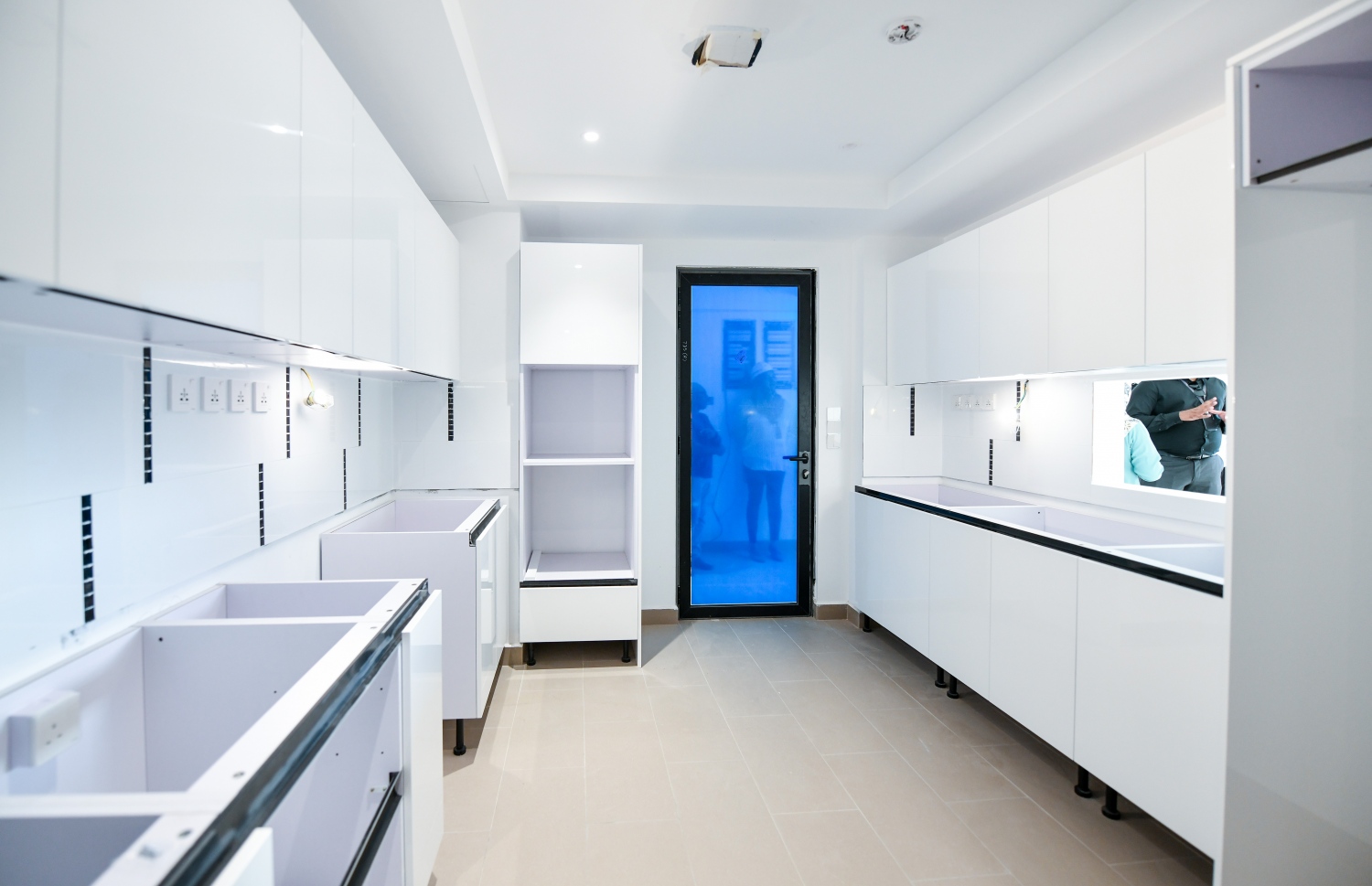 އެންސިސްގެ "އައިރާ-އެކްސެޕްޝަނަލް ލިވިިން" ފްލެޓެއްގެ ބަދިގެ: ފްލެޓް ގަތް މީހުންނަށް އެތަން ހަވާލުކުރަން މިހާރު ވަނީ ފަށައިފައި.-- ފޮޓޯ: ފަޔާޒް މޫސާ | މިހާރު