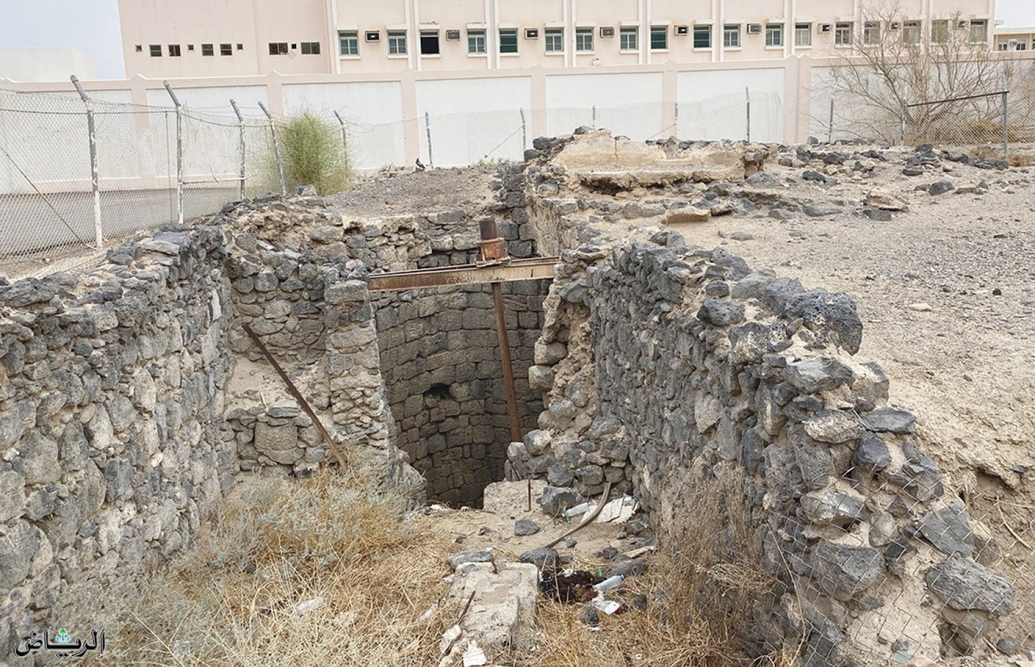 ނަބަވީ ޒަމާނުގެ އިސްލާމީ އާސާރުތައް ރައްކާތެރިކުރުމަށް ސައޫދީ އަރަބިއްޔާ އިން ފެށި މަޝްރޫއުގެ ދަށުން ރައްކާތެރިކުރާ ތަންތަނުގެ ތެރޭގައި ހިމެނޭ، އަލް ފަޤީރު ވަޅު ނުވަތަ ސަލްމާނުލް ފާރިސީ ވަޅުކޮޅު