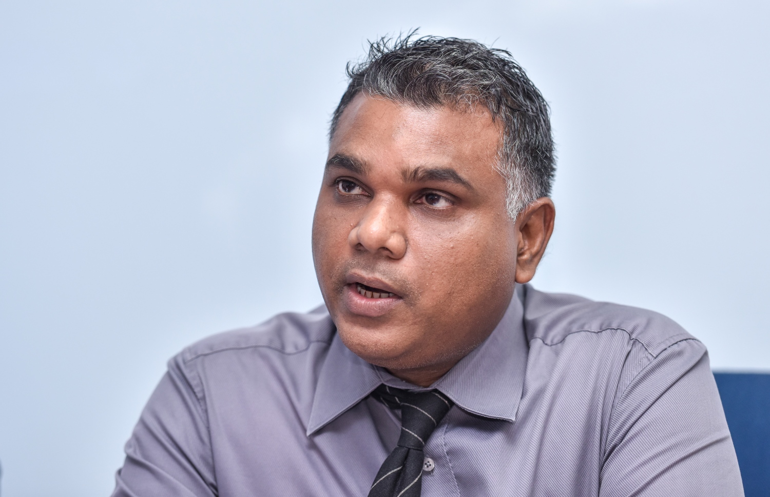 އިކޮނޮމިކް ކްރައިމް ޑިޕާޓްމަންޓްގެ ހެޑް މުހައްމަދު އުސްމަތު -- ފޮޓޯ: ފަޔާޒް މޫސާ | މިހާރު