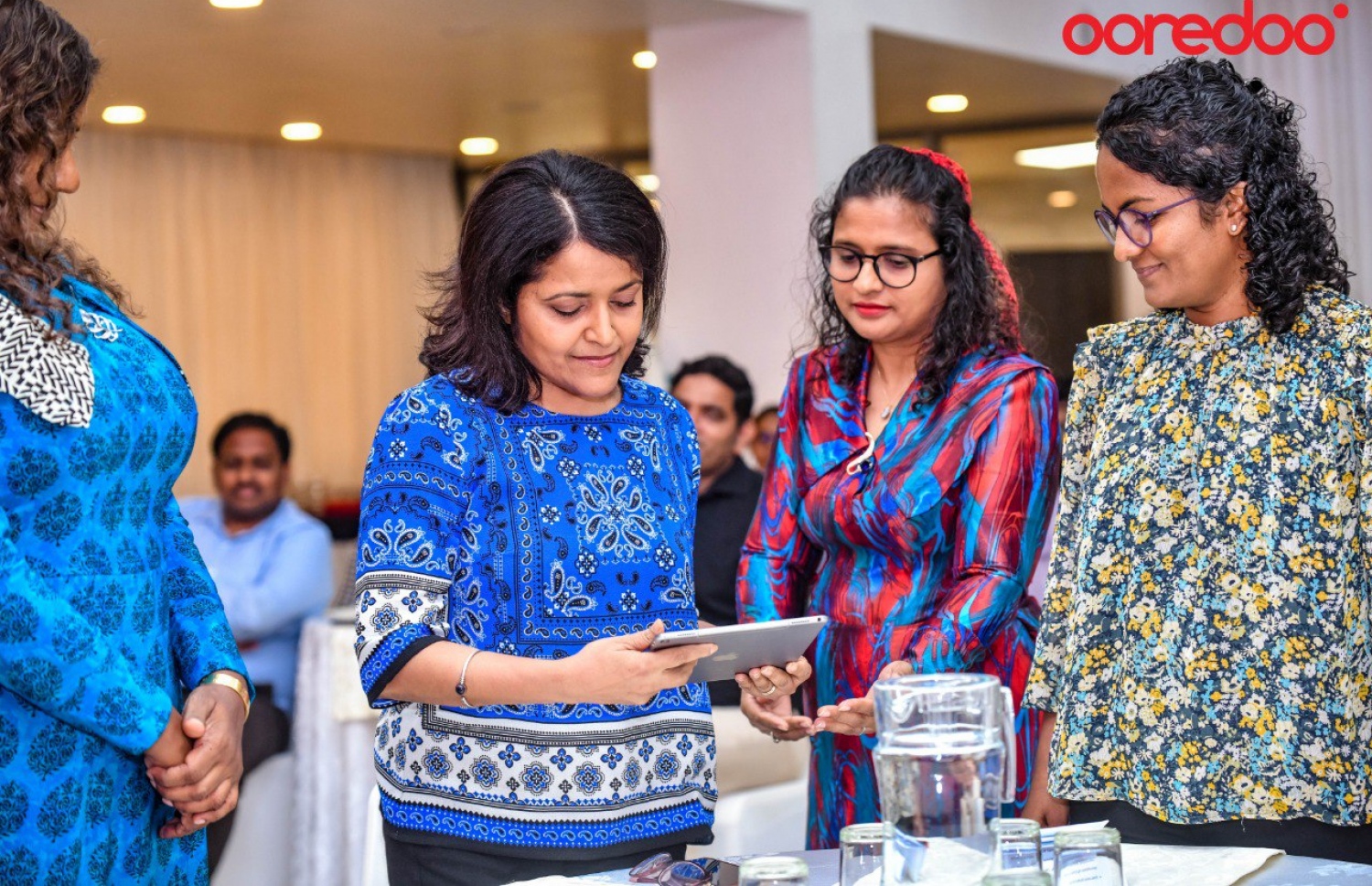 މިނިސްޓަރު ޔުމްނާ އުރީދޫ ފޮންޓު ތައާރަފު ކޮށްދެއްވަނީ. -- ފޮޓޯ: އުރީދޫ