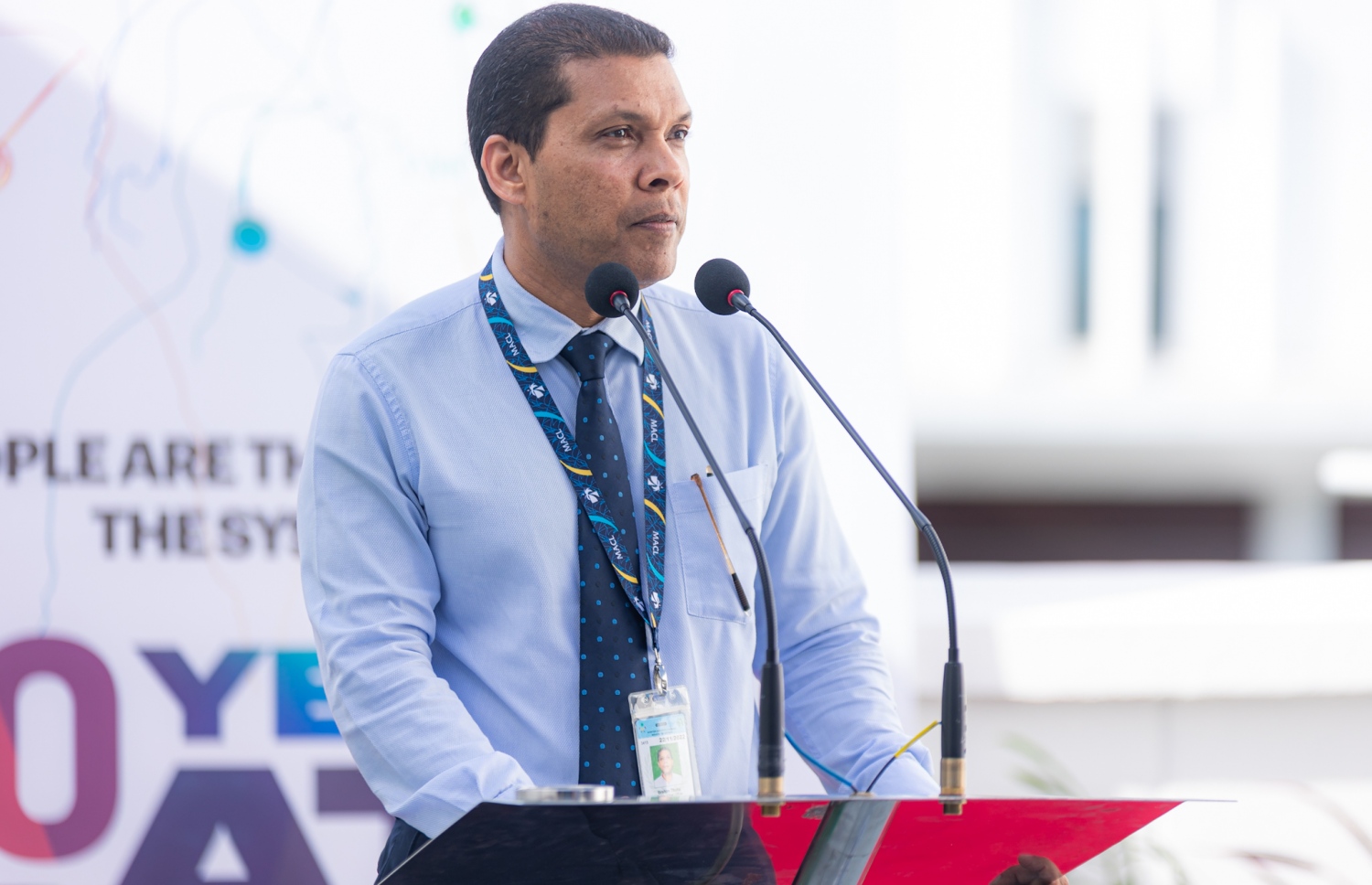 ދުނިޔޭގެ އެއާ ޓްރެފިކް ކޮންޓްރޯލްގެ ހިދުމަތަށް 100 އަހަރު ފުރުން ފާހަގަކުރަން މިދިޔަ ބުރާސްފަތި ދުވަހު ބޭއްވި ރަސްމިއްޔާތުގައި، އެ ކުންފުނީގެ ޑެޕިއުޓީ ސީއީއޯ ތޯހާ ވާހަކަދައްކަވަނީ.-- ފޮޓޯ: އެމްއޭސީއެލް