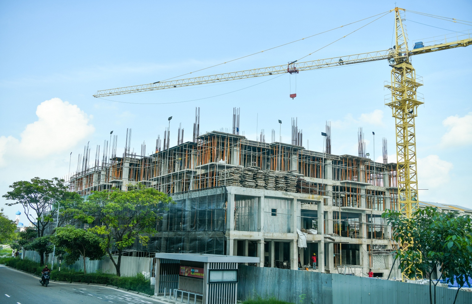 މި ސަރުކާރުން ހުޅުމާލޭގައި ހަދަމުން އަންނަ ޓަވަރެއްގެ މަސައްކަތް ކުރިއަށް ދަނީ -- ފޮޓޯ: ނިޝާން އަލީ | މިހާރު