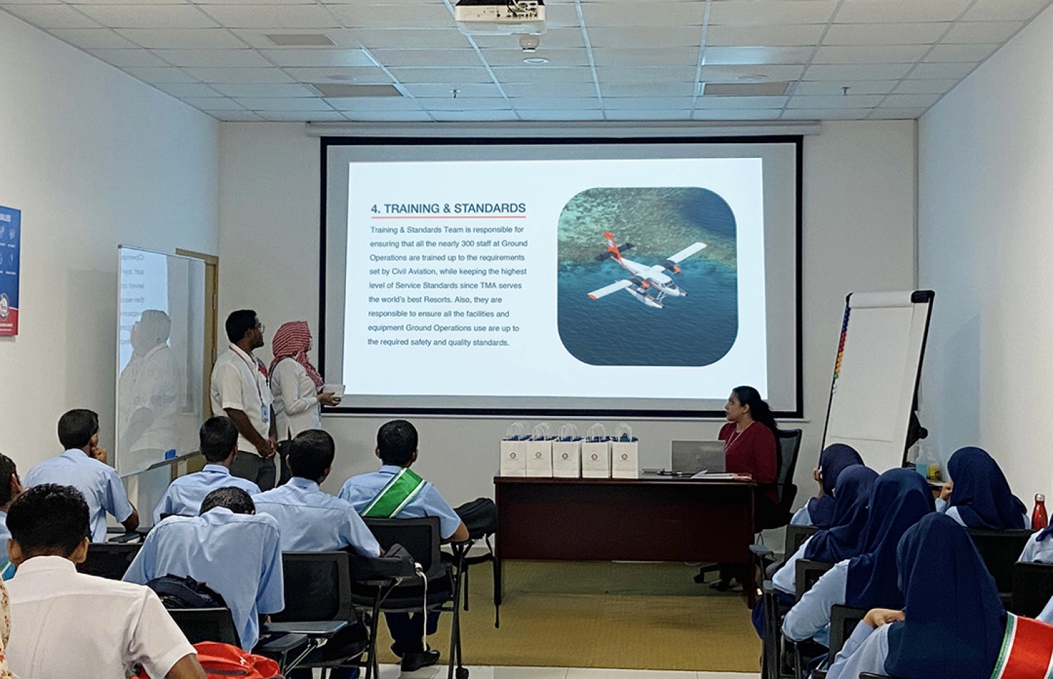 މައުލޫމާތު ސެޝަނުގެ ތެރެއިން. އެ ސެޝަނުގައި ޓީއެމްއޭގެ އޮޕަރޭޝަނަލް ގިނަ މަސައްކަތްތަކެއްގެ މައުލޫމާތު ވަނީ ހިއްސާކޮށްފައި. -- ފޮޓޯ؛ ޓީއެމްއޭ