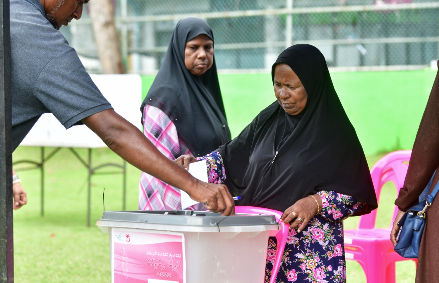 ޕީޕީއެމް/ޕީއެންސީގެ ދާއިރާތަކުގެ އިންތިހާބުގައި މީހަކު މިއަދު ވޯޓުލަނީ.--- ފޮޓޯ: ނިޝާން އަލީ | މިހާރު