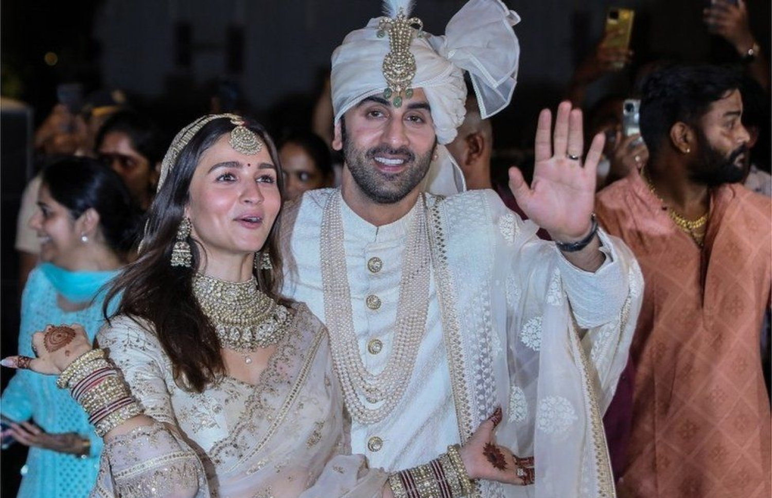 ކައިވެންޏާ ގުޅުވާ ދައްކާ ވާހަކަތަކަށް އާލިއާގެ ވަރުގަދަ ރައްދެއް!