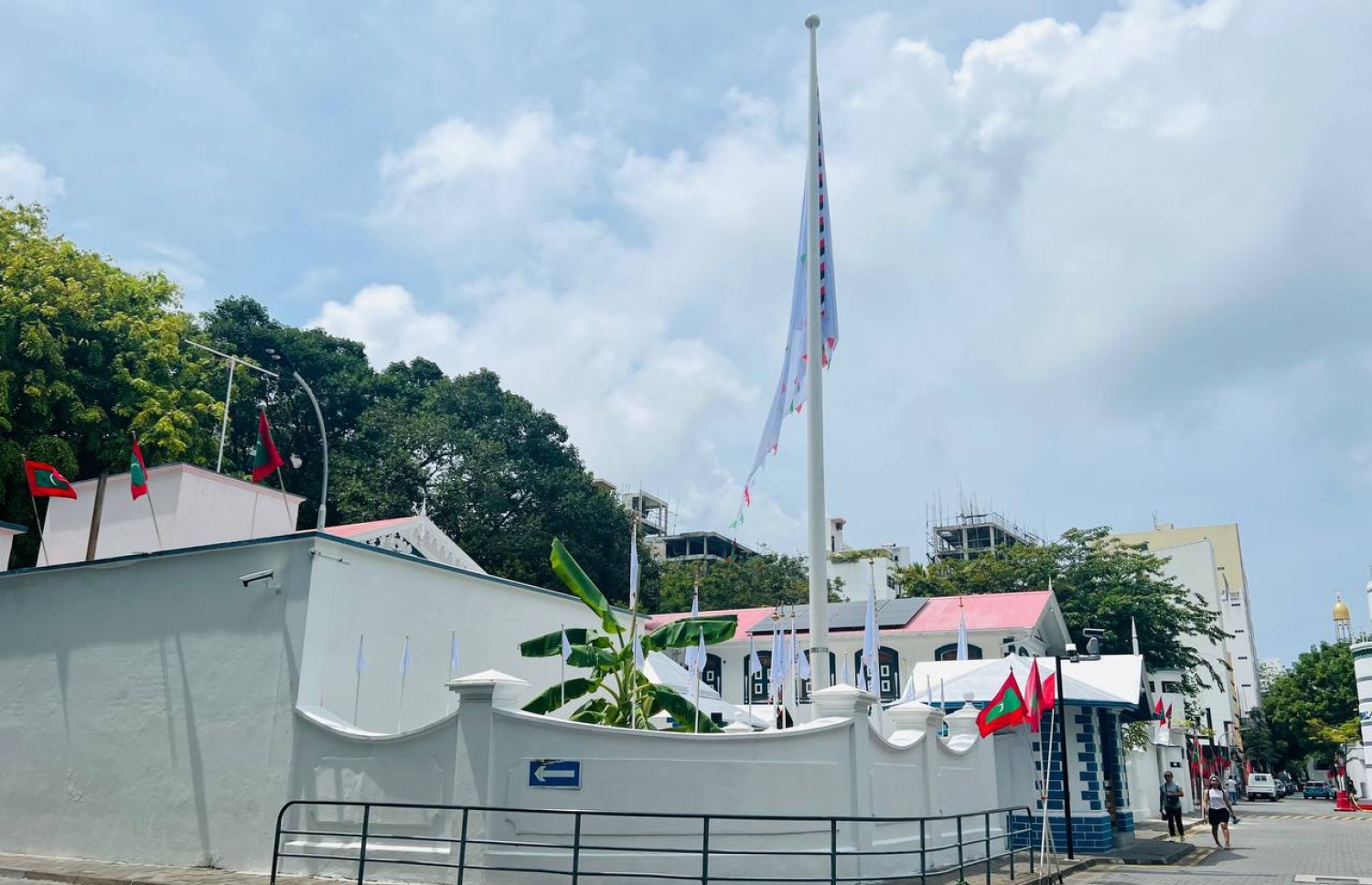 މެދުޒިޔާރަތުގައި އިހު ހުރި ގޮތަށް ދިދަ ނަގައިފައި -- ފޮޓޯ: މިހާރު