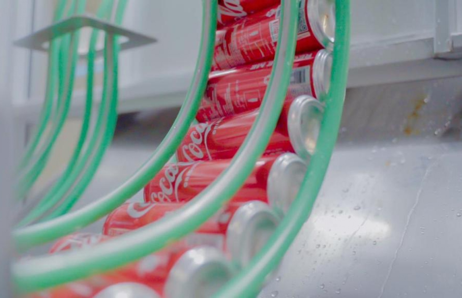 ބަންދުކޮށްފައި ހުރި ކޯލާ ދަޅުތަކެ--ފޮޓޯ: ކޮކާ ކޯލާ