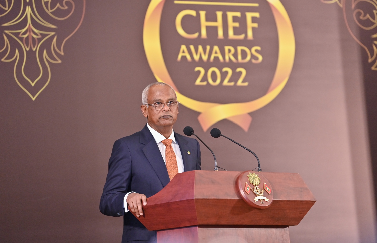 ކަލިނަރީ ދާއިރާގެ އަގު ވަޒަންކޮށް ދިން "ޝެފް އެވޯޑްސް 2022" ރަސްމިއްޔާތުގައި ރައީސް އިބްރާހިމް މުހައްމަދު ސޯލިހް ރޭ ވާހަކަފުޅު ދައްކަވަނީ. -- ފޮޓޯ: ރައީސް އޮފީސް