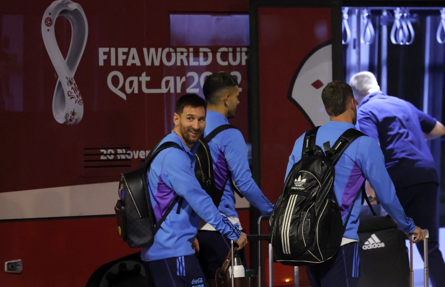 ވޯލްޑް ކަޕަށް އާޖެންޓީނާ ގައުމީ ޓީމާ އެކު މެސީ ގަތަރަށް އައިސް،-- ފޮޓޯ: އޭއެފްޕީ