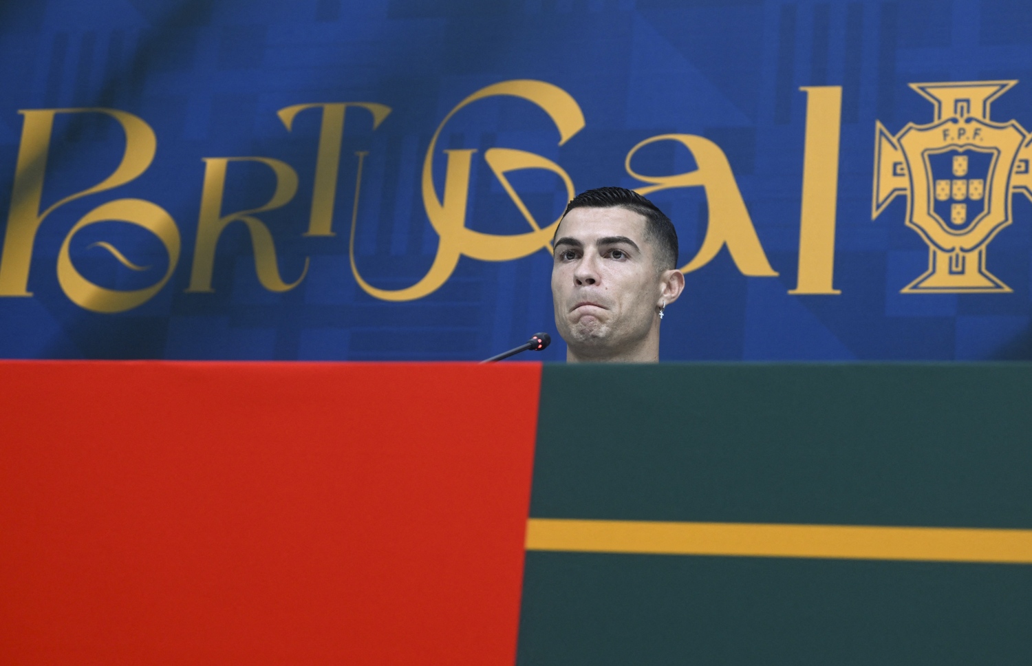 ވޯލްޑް ކަޕަށް ހާއްސަކޮށް ބޭއްވި ޕްރެސް ކޮންފަރެންސްގައި ރޮނާލްޑޯ: އޭނާގެ މަގޫލުކަން ބޮޑު ވިޔަސް ޓީމު އޭނާ އަށް ބަރޯސާވާ މިންވަރު މިހާރު ކުޑަ --- ފޮޓޯ: އޭއެފްޕީ