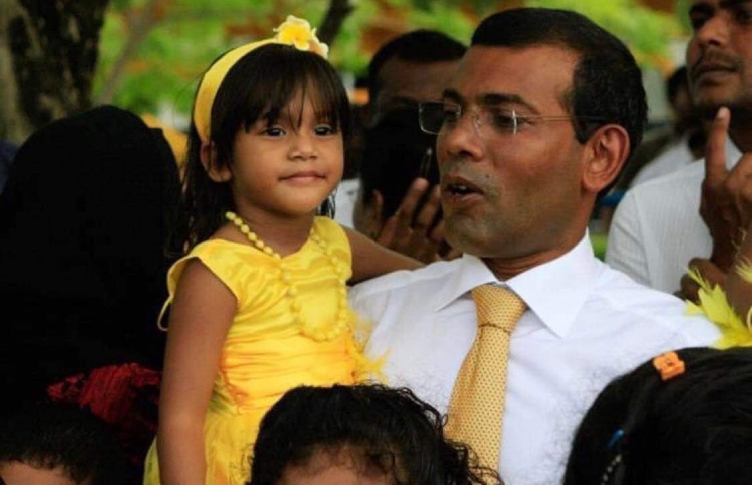 ތާރާ ކުޑައިރު ރައީސް ނަޝީދާއެކު.-