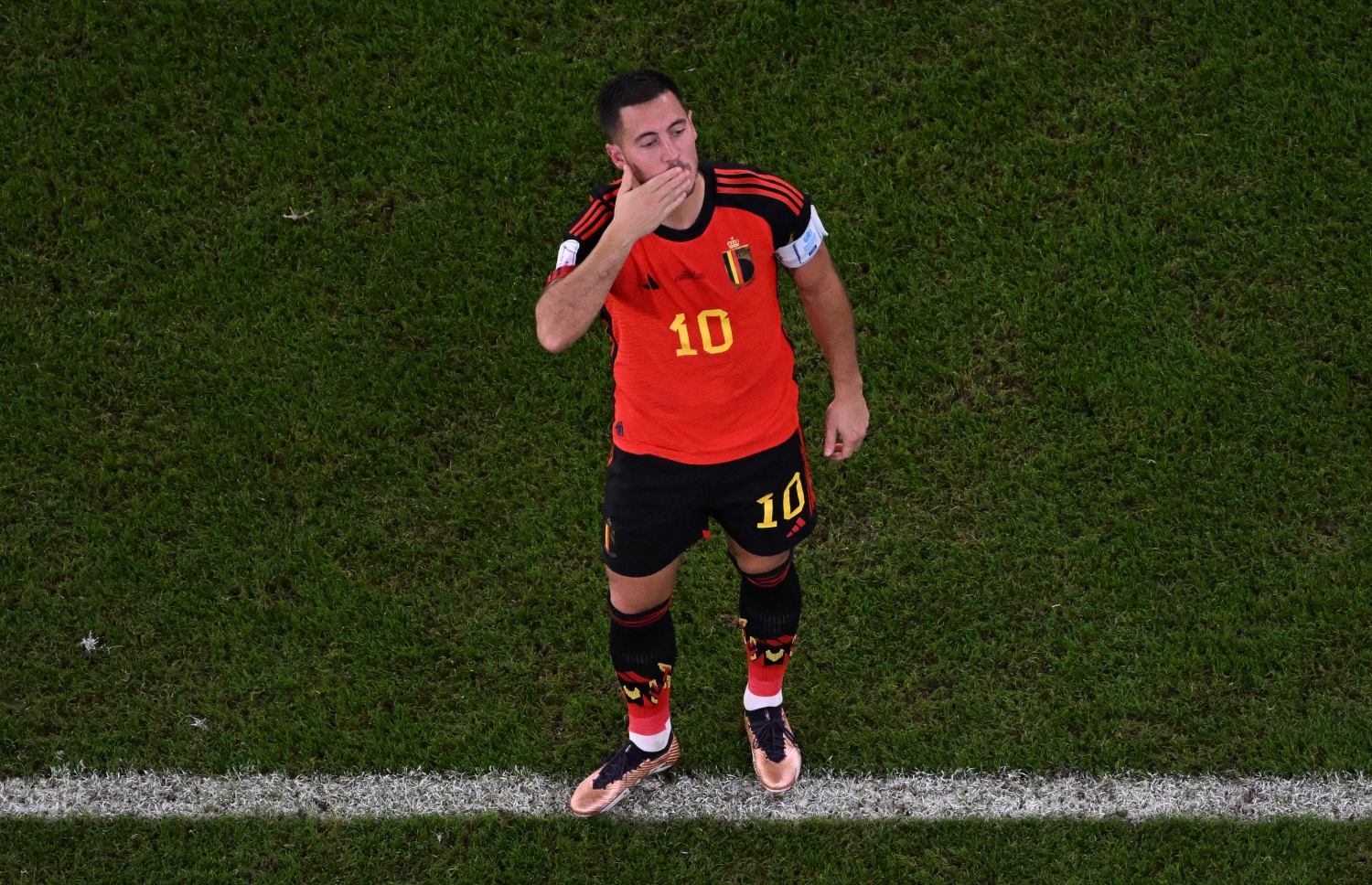 ހަޒާޑް މިއަހަރުގެ ވޯލްޑް ކަޕްގެ މެޗަކަށް ފަހު.-- ފޮޓޯ: އޭއެފްޕީ