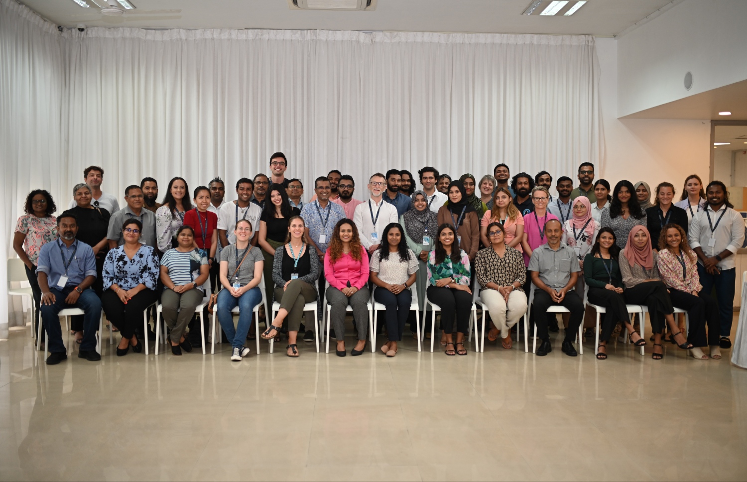 އެސްޓީއެފްގެ ބައިވެރިން: ކާމިޔާބުކަމާ އެކު އެ ފޯރަމް ނިންމާލާފައި ވަނީ އާދިއްތަ ދުވަހު. -- ފޮޓޯ: އައިއެމްޓީއެމް