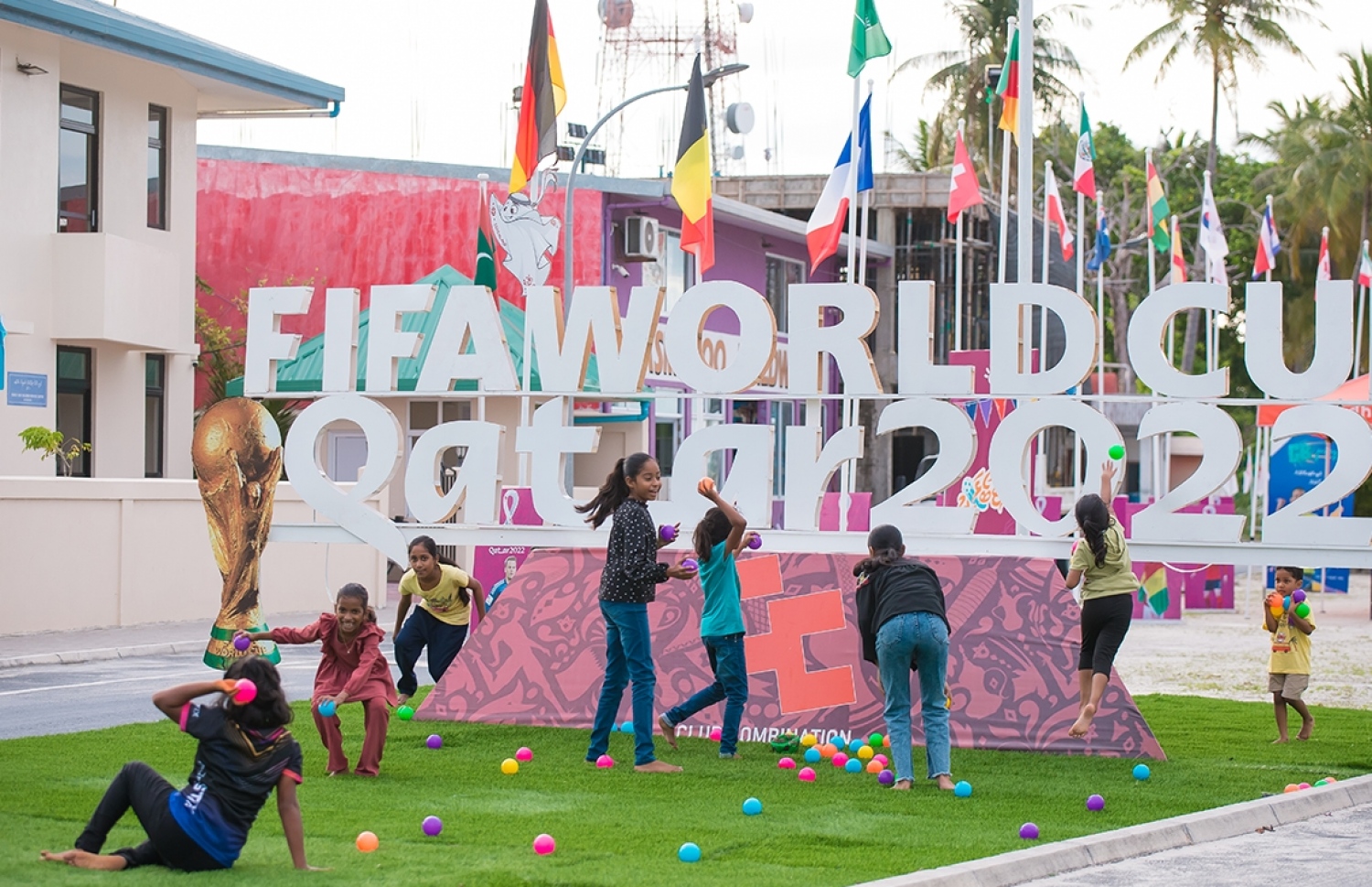 އޭދަފުށީގެ ކްލަބް ކޮމްބިނޭޝަންގެ ވޯލްޑް ކަޕް ފޭން ޒޯން