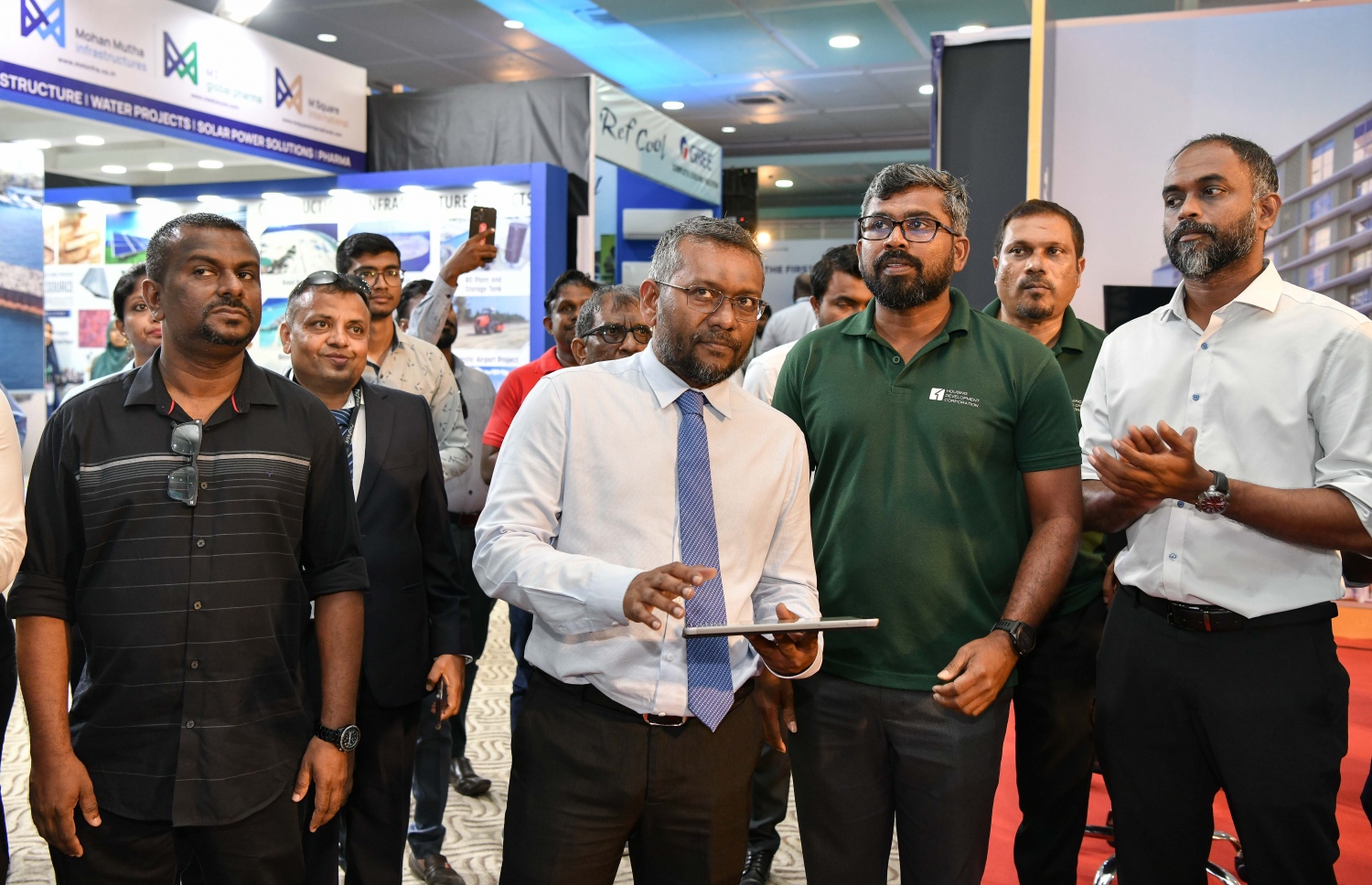 އިންޑަސްޓްރިއަލް ހަބެއްގެ ގޮތުގައި ކ. ތިލަފުށި ތަރައްގީކުރަން ރާވާފައި ގޮތުގެ މާސްޓަޕްލޭން އިކޮނޮމިކް މިނިސްޓަރު ފައްޔާޒް އިސްމާއިލް އިފްތިތާހުކޮށްދެއްވަނީ -- ފޮޓޯ: ނިޝާން އަލީ | މިހާރު