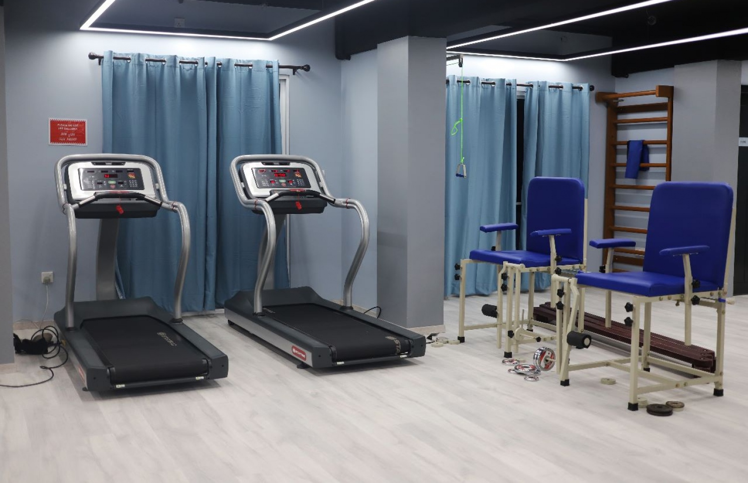 ފިޒިއޮތެރަޕީ ޑިޕާޓުމަންޓުގެ އެތެރެ. އެ ތަނަކީ ޖާގަ ތަނަވަސް ތަނެއް. -- ފޮޓޯ: އޭޑީކޭ