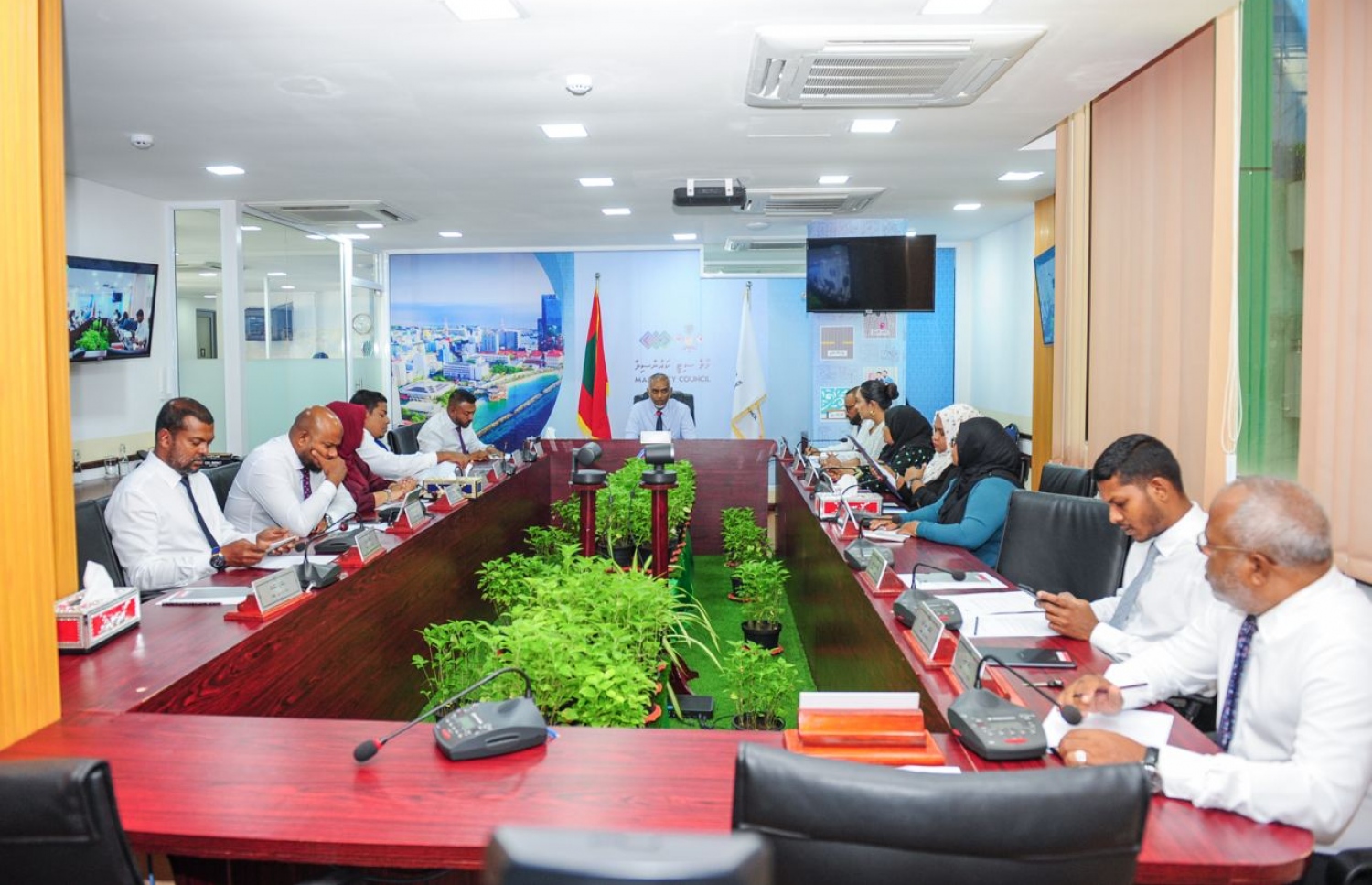 މާލެ ސިޓީ ކައުންސިލުން ބޭއްވި ބައްދަލުވުން.-- ފޮޓޯ: މާލެ ސިޓީ ކައުންސިލް