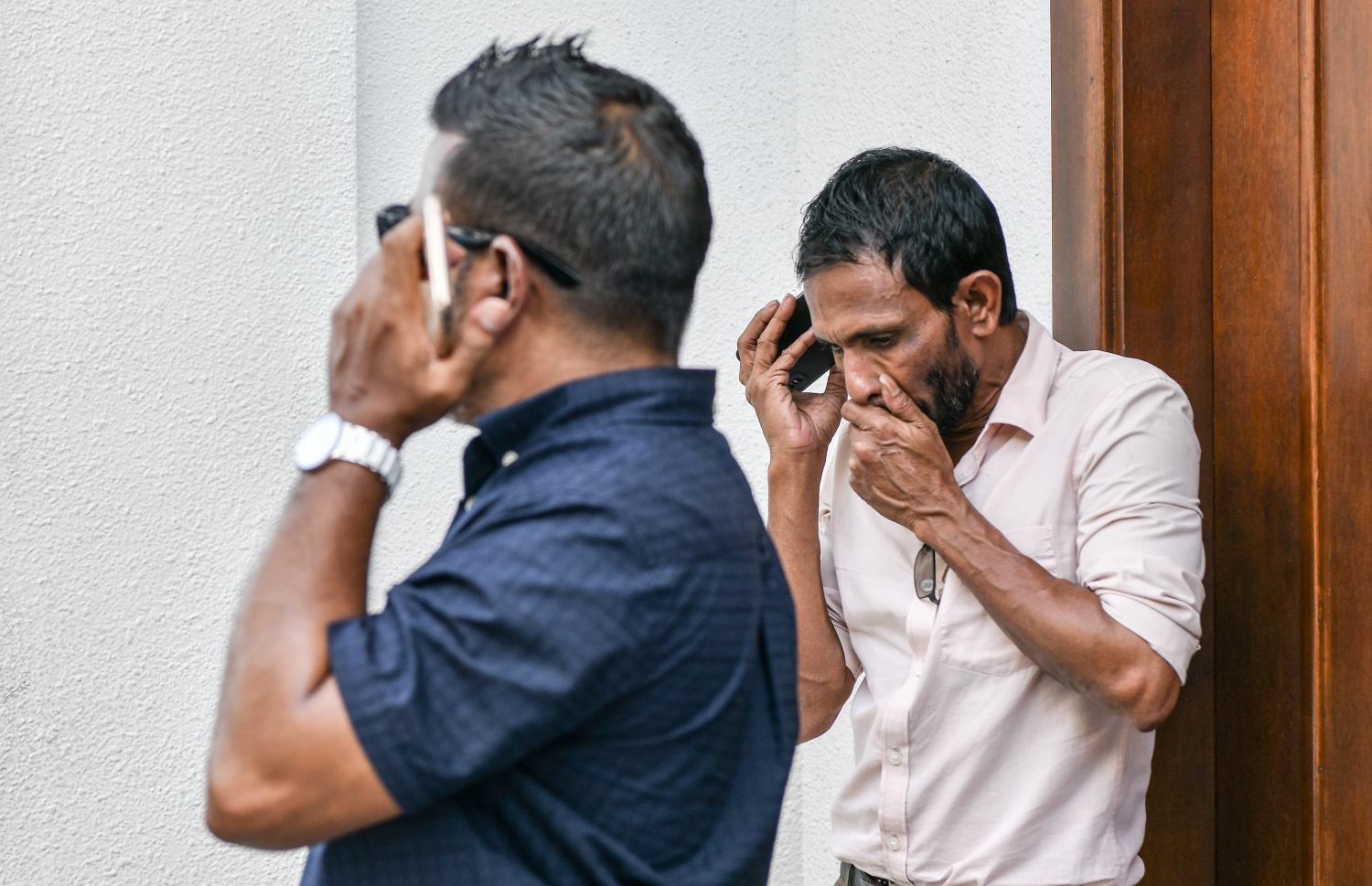 ޔާމީންގެ މައްޗަށް ކުށް ސާބިތުވާ ކަމަށް ކްރިމިނަލް ކޯޓުން މިއަދު ނިންމުމާއެކު، ޕީއެންސީ އާއި ޕީޕީއެމްގެ އިސް މެމްބަރުން ކޯޓު ކައިރީގައި.---ފޮޓޯ: ނިޝާން އަލީ| މިހާރު