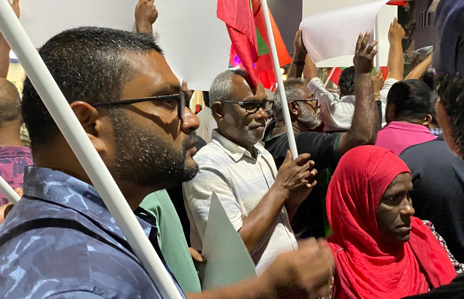 ޕީޕީއެމުން މިރޭ ކުރިއަށްގެންދާ މުޒާހަރާގައި ޕީއެންސީގެ ރައީސް އަދި އެ ޕާޓީގެ އިސް ވެރިން ބައިވެރިވަނީ.-- ފޮޓޯ: ޕީޕީއެމް