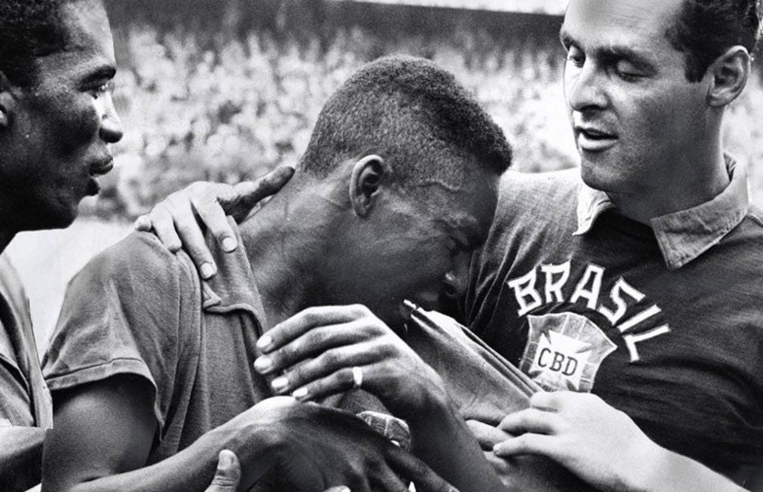 ފައިނަލް މެޗަށް ފަހު ޕެލޭ ރޮނީ.