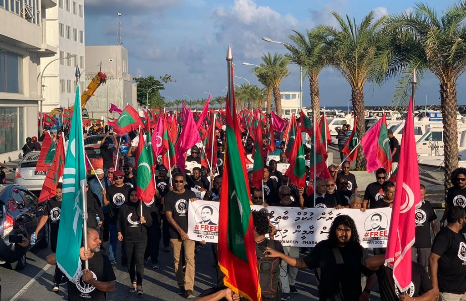 އިދިކޮޅުން މާލޭގައި ބާއްވާ ހިނގާލުމުގައި ކުރީގެ ރައީސް އަބްދުﷲ ޔާމީންގެ ސަޕޯޓަރުން ބައިވެރިވަނީ--