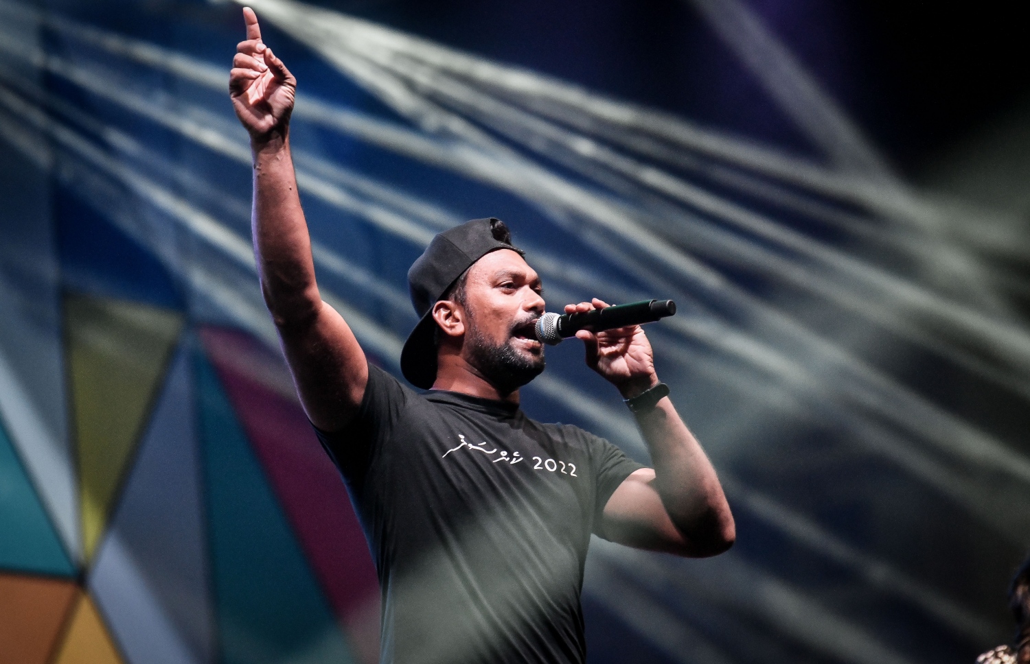 ޔޫތު މިނިސްޓްރީން އިންތިޒާމު ކޮށްގެން ހުޅުމާލޭގައި އާ އަހަރު ފާހަގަކުރުމަށް ބޭއްވި މިއުޒިކް ޝޯ، މި ޝޯ ބަލަން ގިނައަދަދެއްގެ ބަޔަކު ޖަމާވި .-- ފޮޓޯތައް: ނިޝާން އަލީ / މިހާރު