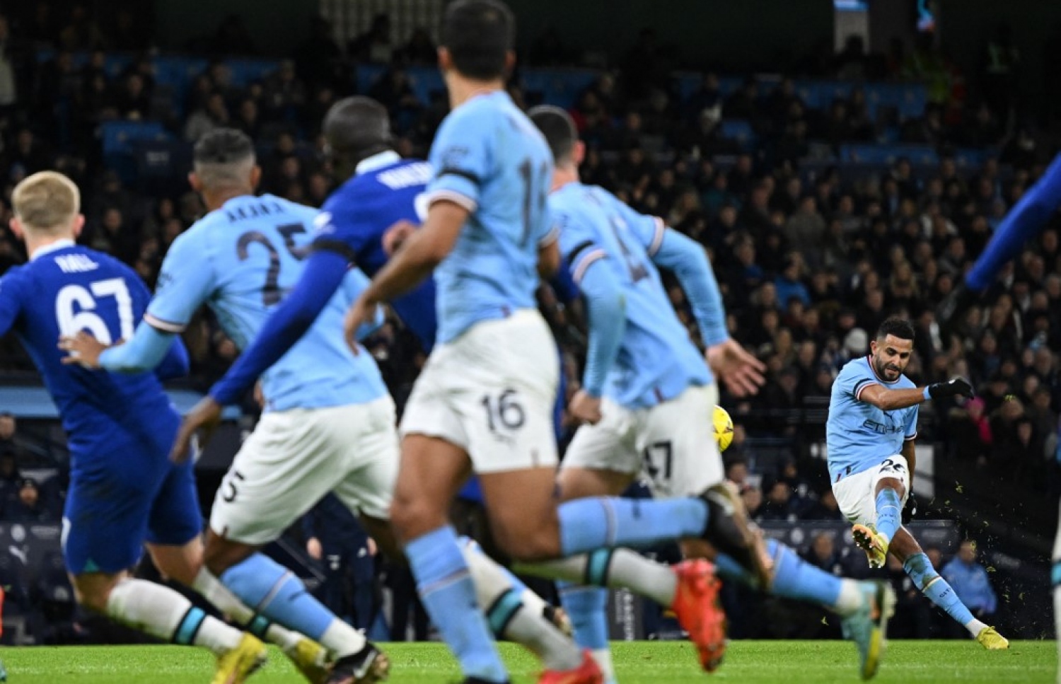 މަހްރޭޒް ކާމިޔާބު ކުރި ފުރަތަމަ ލަނޑު ޖަހަން ހިލޭ ޖެހުން ފޮނުވާލަނީ.-- ފޮޓޯ: އޭއެފްޕީ