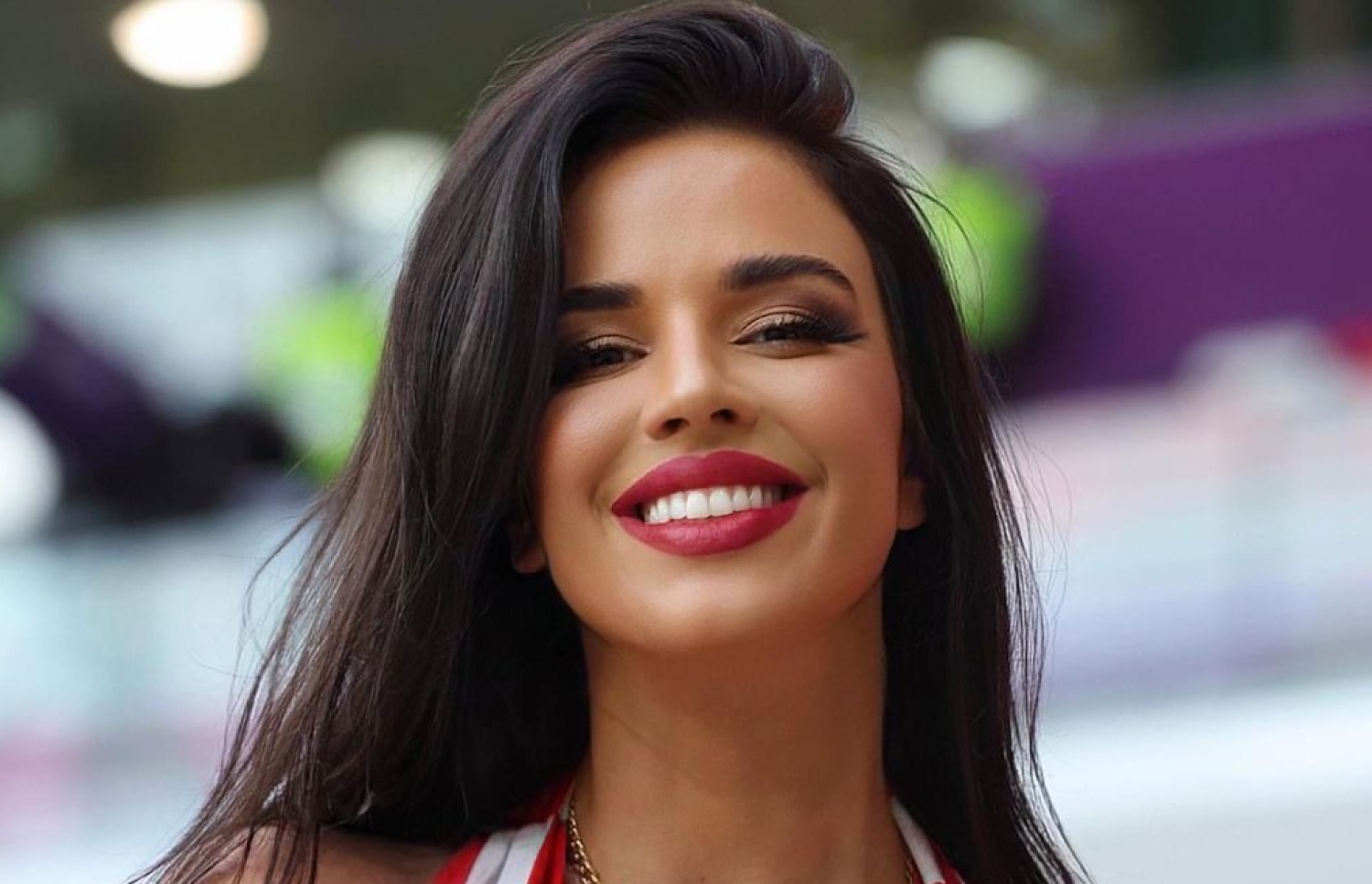 ވޯލްޑް ކަޕްގައި "އެންމެ ރީތި ފޭން" ގެ ގޮތުގައި މަޝްހޫރުވި އިވާނާ