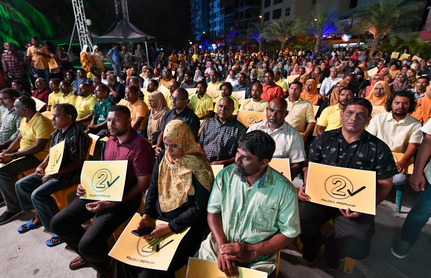 މިރޭގެ ޖަލްސާގައި ގިނަ ބަޔަކު ބައިވެރިވަނީ --- މިހާރު ފޮޓޯ/ފަޔާޒް މޫސާ