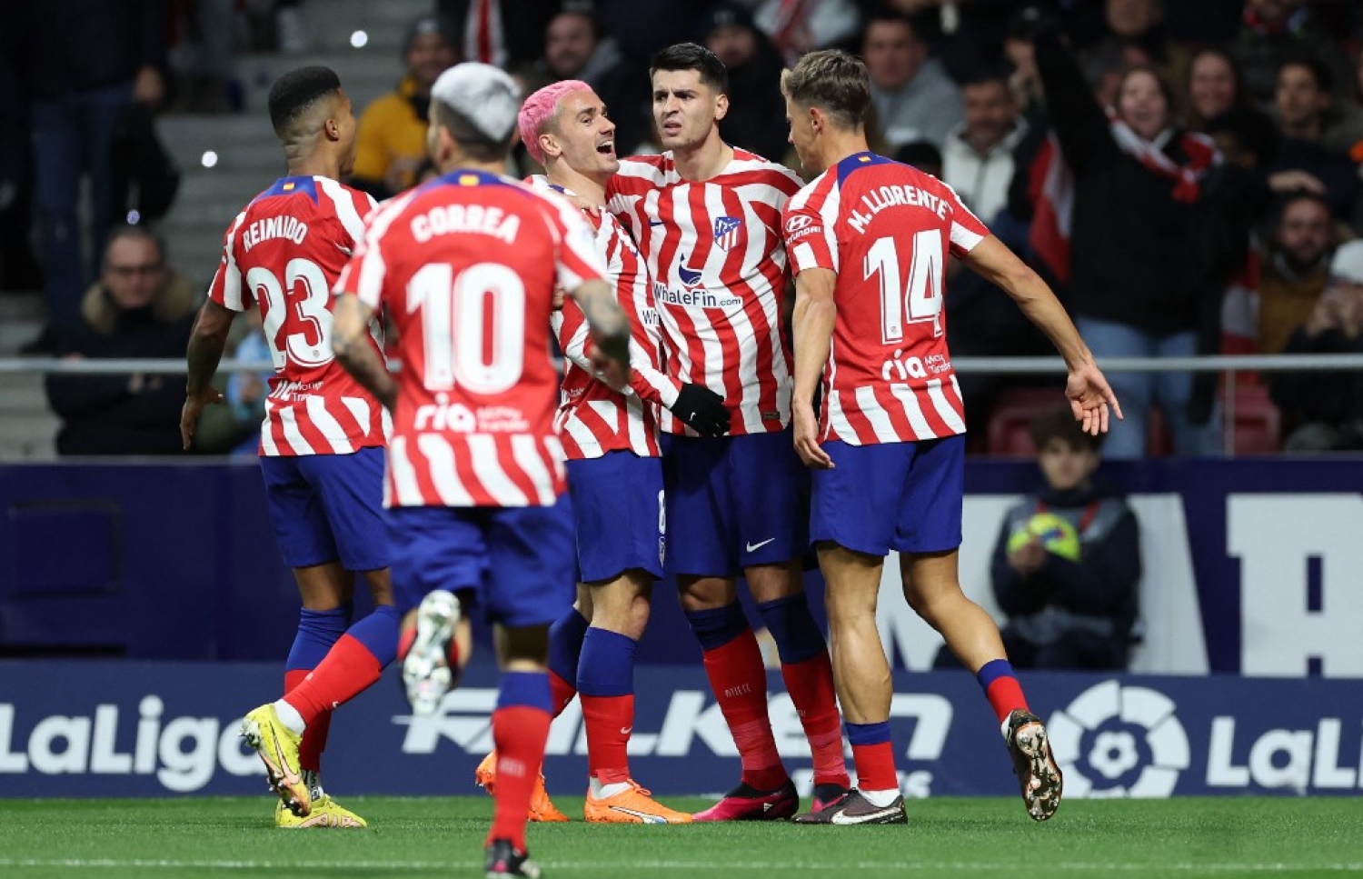 އެތުލެޓިކޯގެ ފުރަތަމަ ގޯލު ޖެހުމަށް ފަހު ޓީމުގެ ކުޅުންތެރިން އުފާފާޅު ކުރަނީ.-- ފޮޓޯ: އޭއެފްޕީ