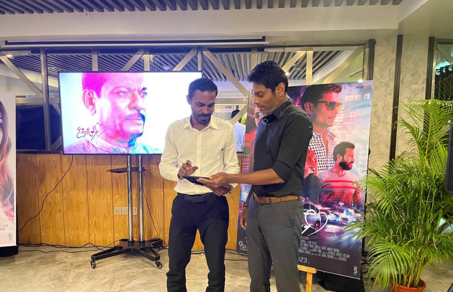 އެސްޓީއޯގެ އެމްޑީ ހުސައިން އަމްރު، "ލޯބިވެވިއްޖެ" ފިލްމުގެ ޓްރެއިލާ ލޯންޗުކޮށްދެއްވަނީ --ފޮޓޯ: އެސްޕްރޮޑަކްޝަން