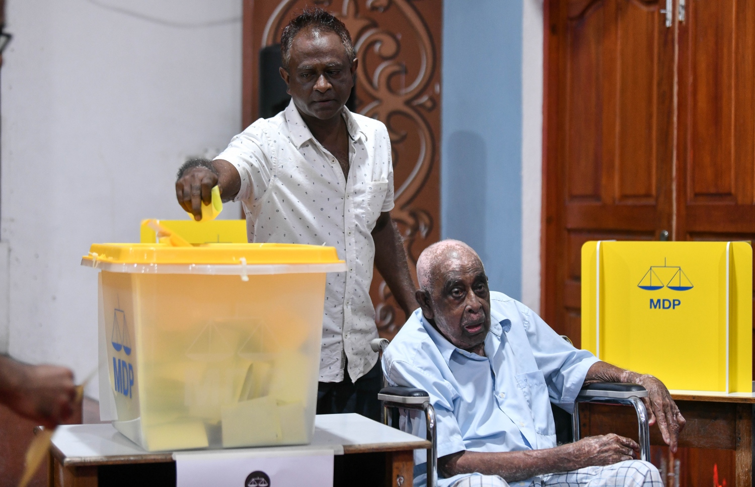 އެމްޑީޕީގެ ޕްރައިމަރީ އިންތިހާބުގެ ވޯޓުލުން ކުރިއަށް