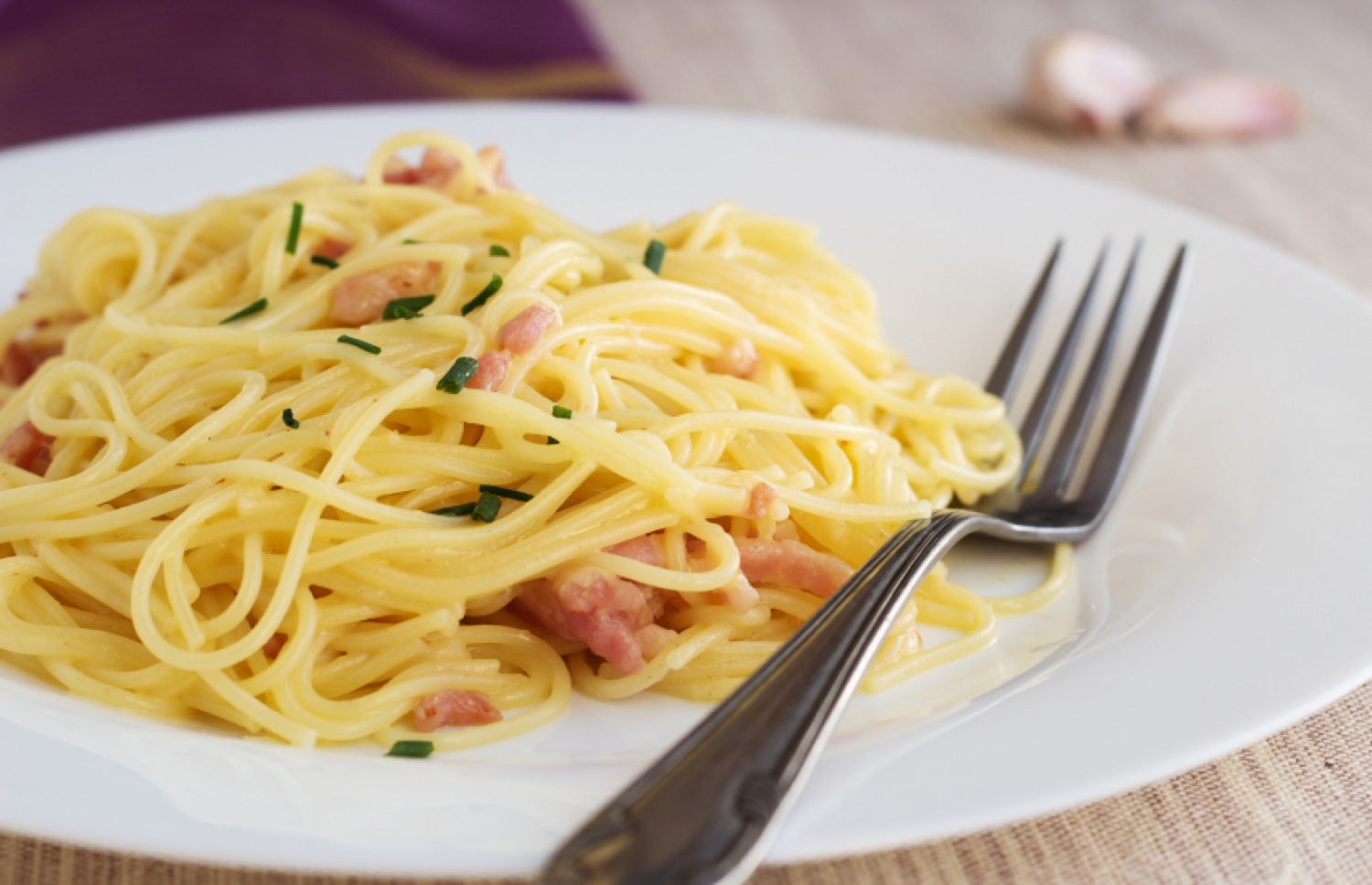 ސްޕެގެޓީ: މިއީ ކާބޯހައިޑްރޭޓް ގިނައިން އެކުލެވޭ ކެއުމެއް