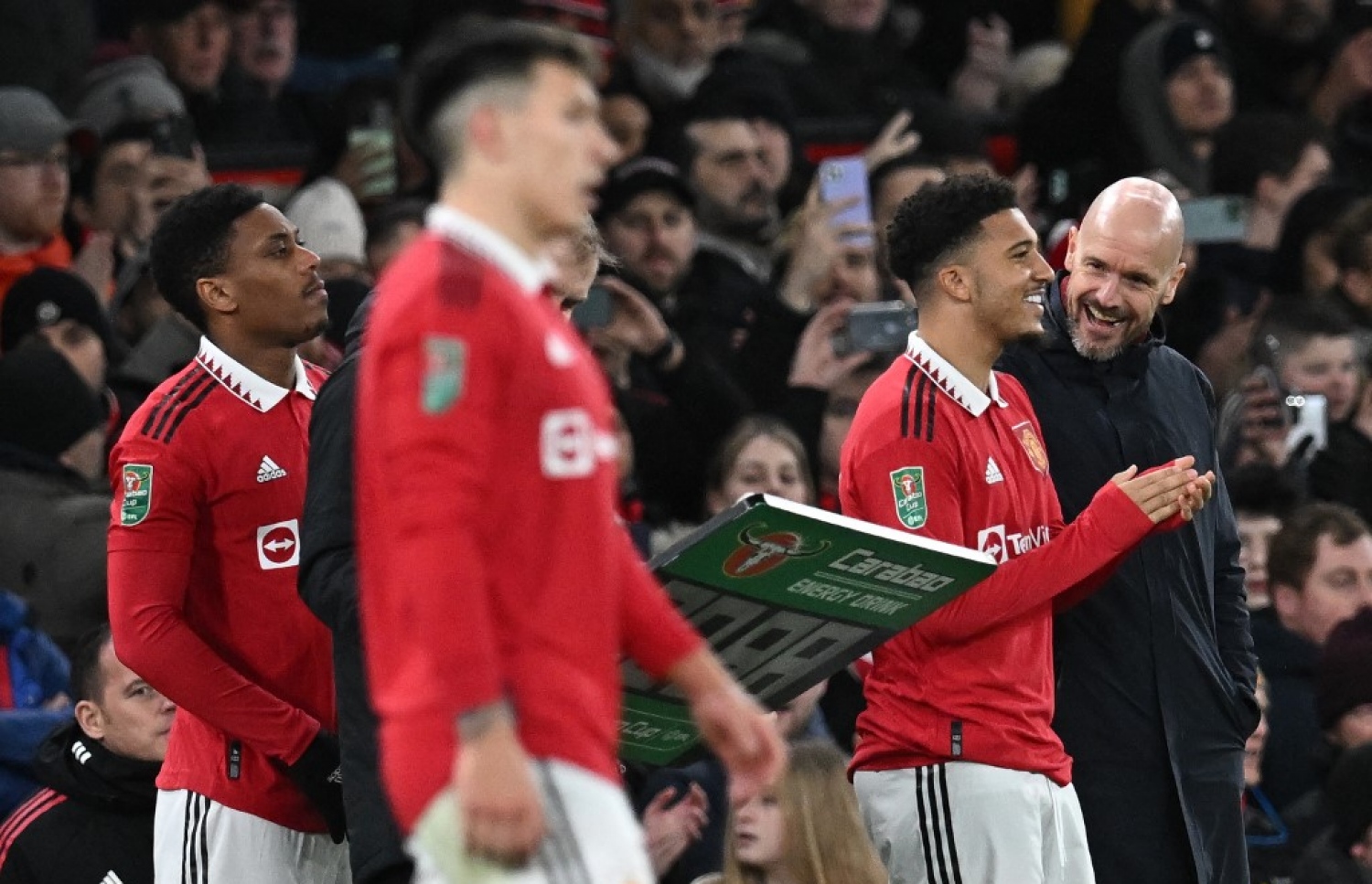 ރޭގެ މެޗުގައި ސަންޗޯ (މ) އާއި މާޝިއަލް (ވ) ކުޅެން ނުކުންނަން ތައްޔާރު ވަނީ.-- ފޮޓޯ: އޭއެފްޕީ