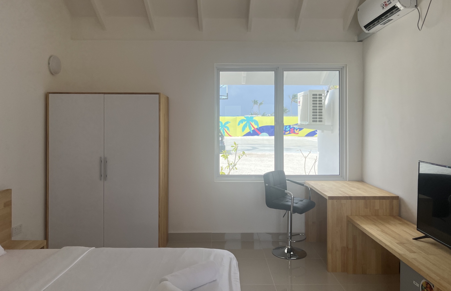 ކުޑަގިރީގެ ރޫމެއް: އަށް ރޫމާ އެކު ރަށް ހުޅުވިޔަސް ދެ ވަނަ ފިޔަވަހީގައި ރޫމްތައް އިތުރުކުރަން ވަނީ ޕްލޭންކޮށްފައި.