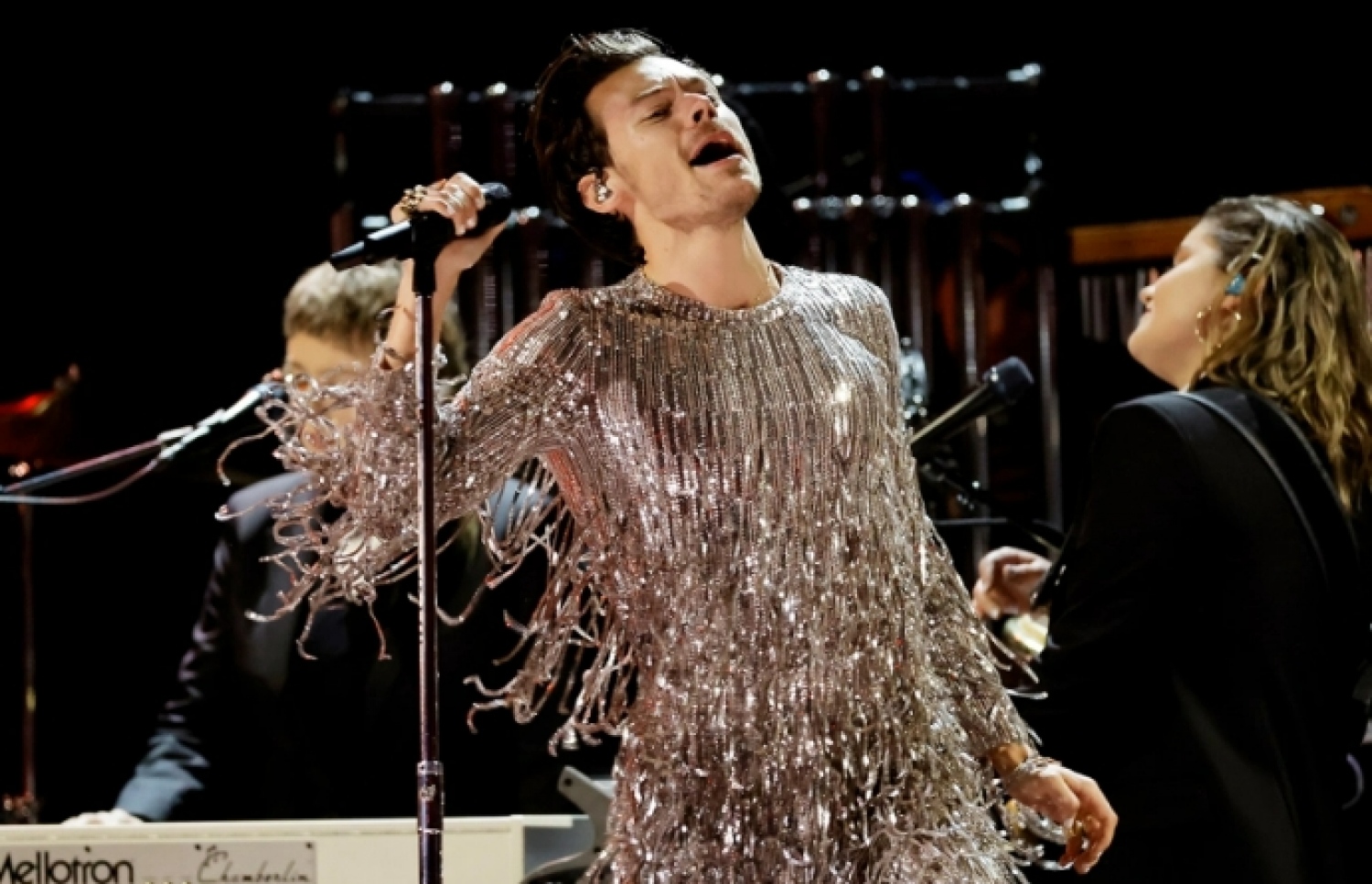 ގްރޭމީ އެވޯޑް ހަފްލާގައި ހެރީ ހުށަހަޅައިދިން ލަވައިގެ ތެރެއިން