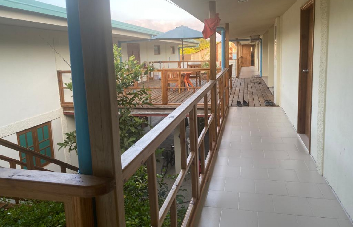 ވަށަފަރުގައި ހެދި ސިޓީ ހޮޓަލުގެ ތެރެއިން ނިމިފައިވާ ބައެއް. --ފޮޓޯ:މިހާރު