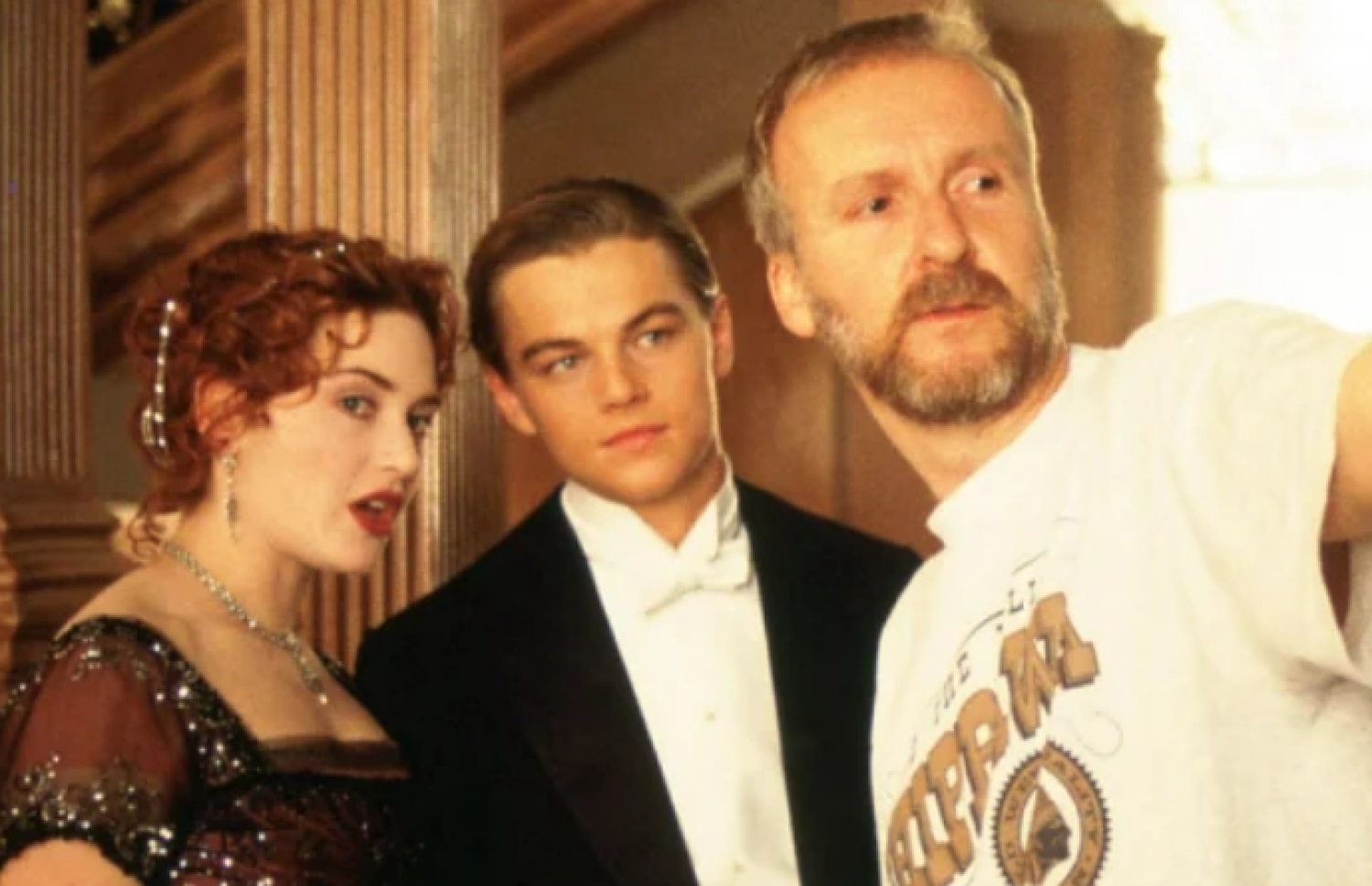 ފިލްމުގެ ޑައިރެކްޓަރު ޖޭމްސް ކެމަރަން (ކ)، ލިއޮނަޑޯ (މ) އަދި ކޭޓް (ވ) ، ޝޫޓިން ތެރެއިން